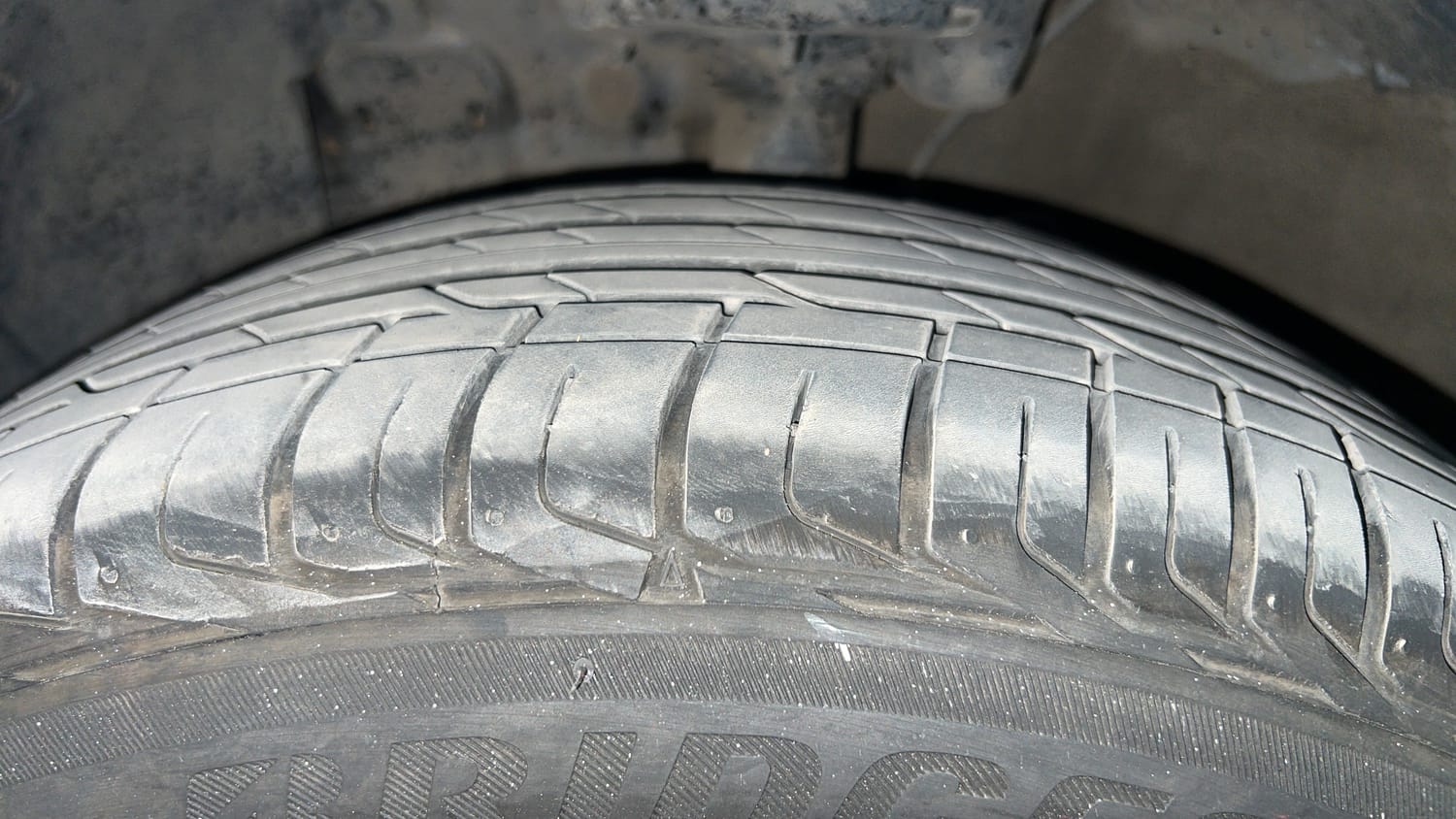 Used 2021 Hyundai Venue SX 1.5 CRDi Diesel Manual tyres LEFT FRONT TYRE TREAD VIEW