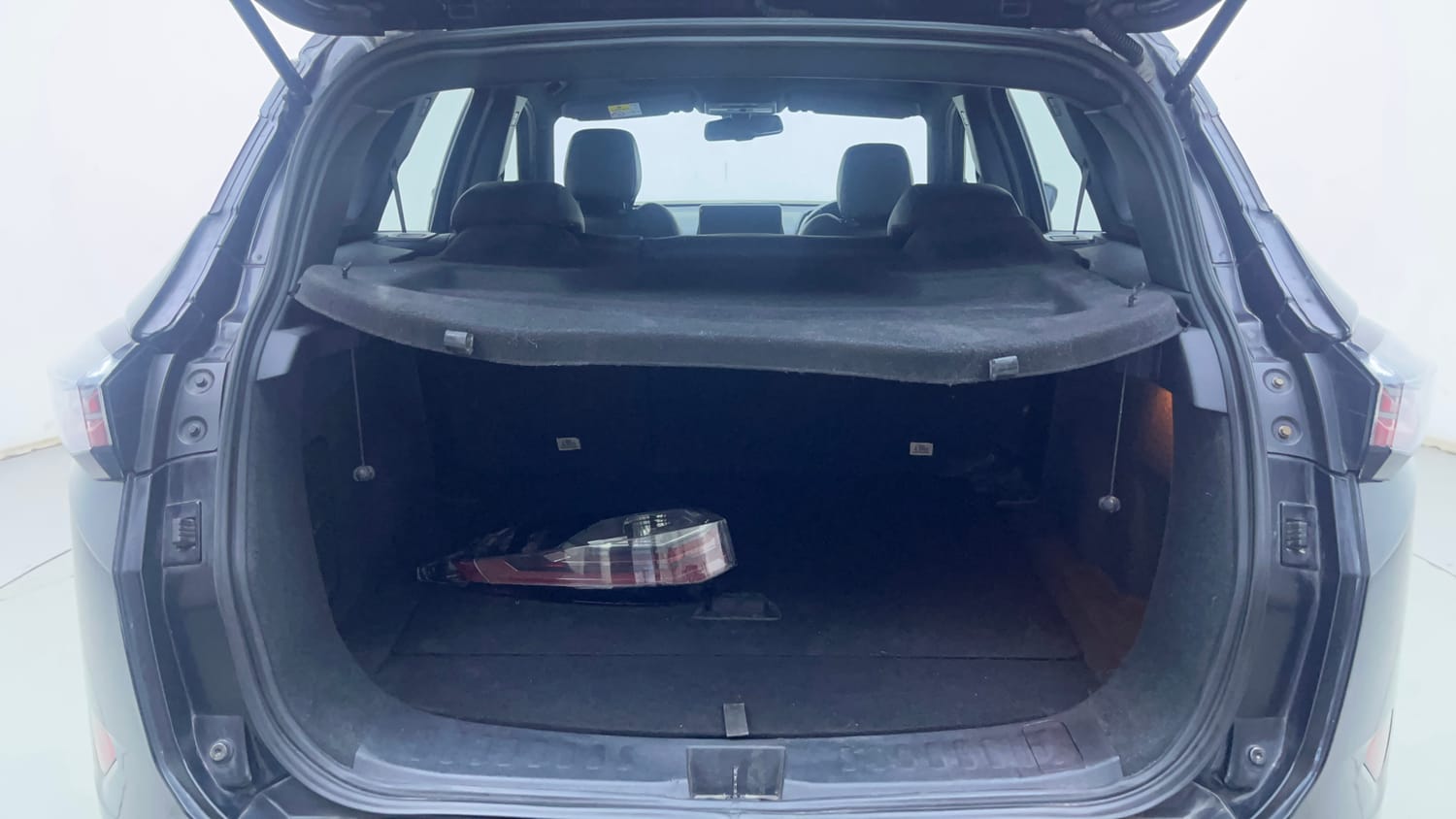 Used 2023 Tata Harrier XZ Plus Dark Edition Diesel Manual interior DICKY INSIDE VIEW