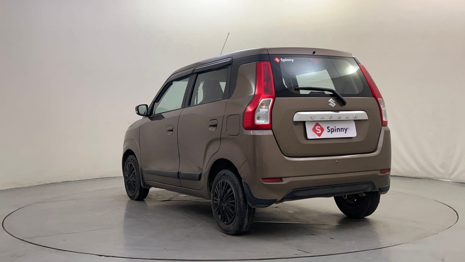 Used 2021 null Petrol Automatic exterior LEFT REAR CORNER VIEW