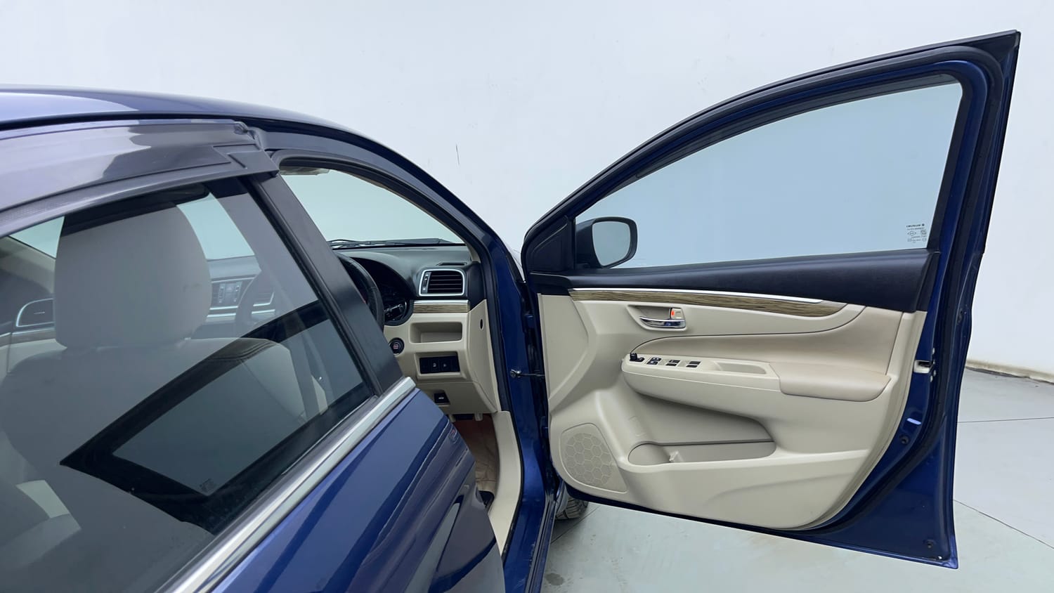 Used 2021 Maruti Suzuki Ciaz Alpha Hybrid 1.5 Petrol Manual interior RIGHT FRONT DOOR OPEN VIEW