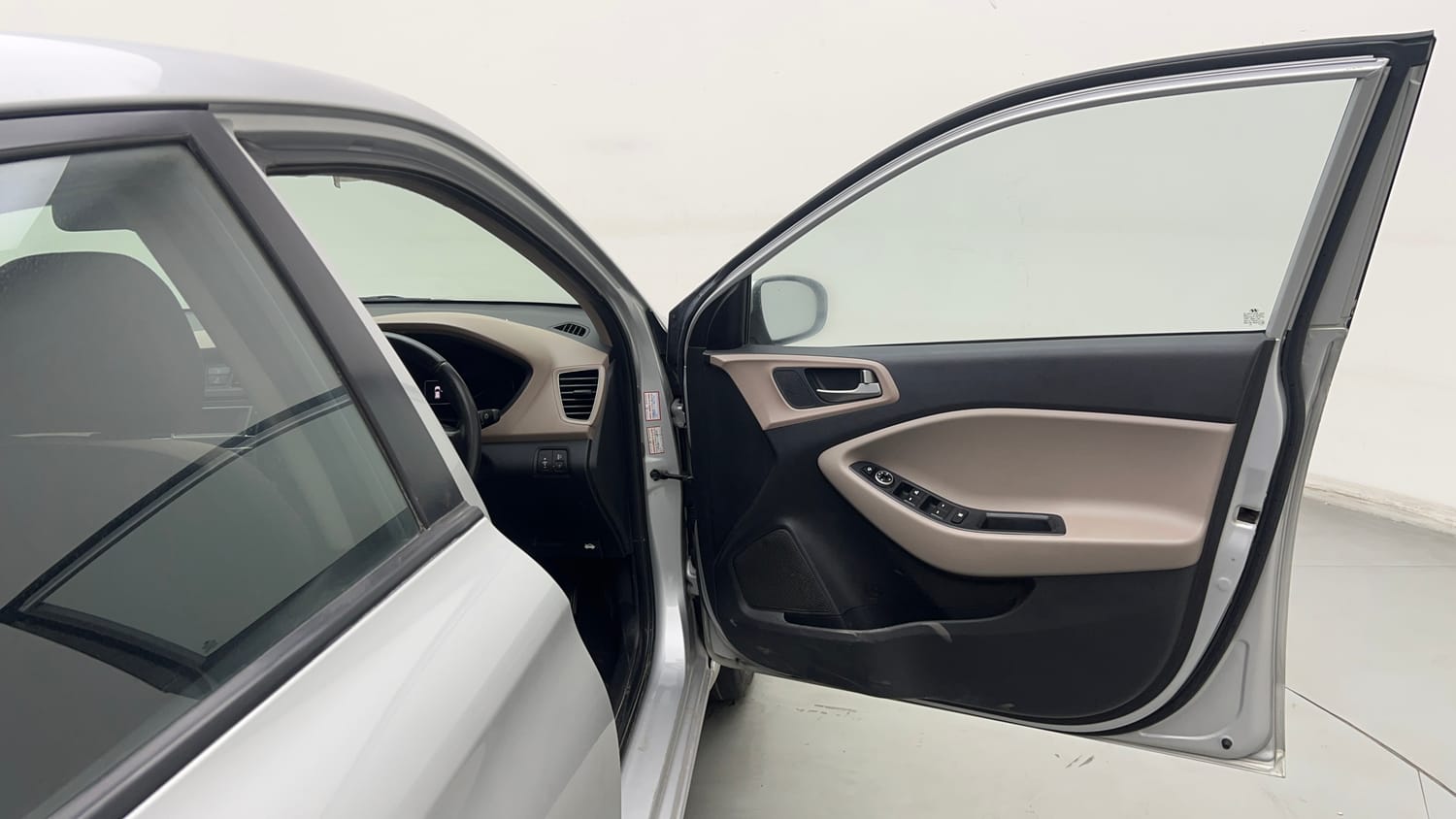 Used 2016 Hyundai Elite i20 Asta 1.2 Petrol Manual interior RIGHT FRONT DOOR OPEN VIEW
