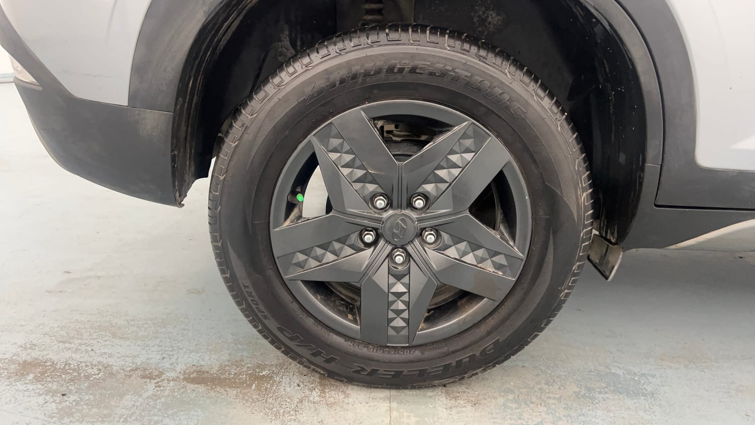 Used 2021 Hyundai Creta S 1.5 Diesel Diesel Manual tyres RIGHT REAR TYRE RIM VIEW