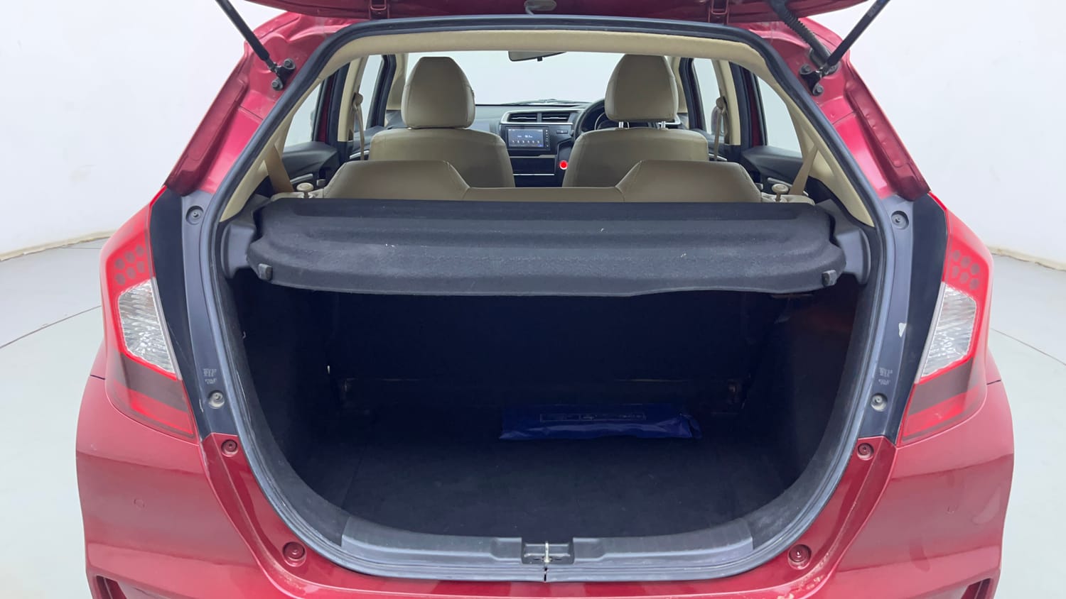 Used 2021 Honda Jazz VX CVT Petrol Automatic interior DICKY INSIDE VIEW
