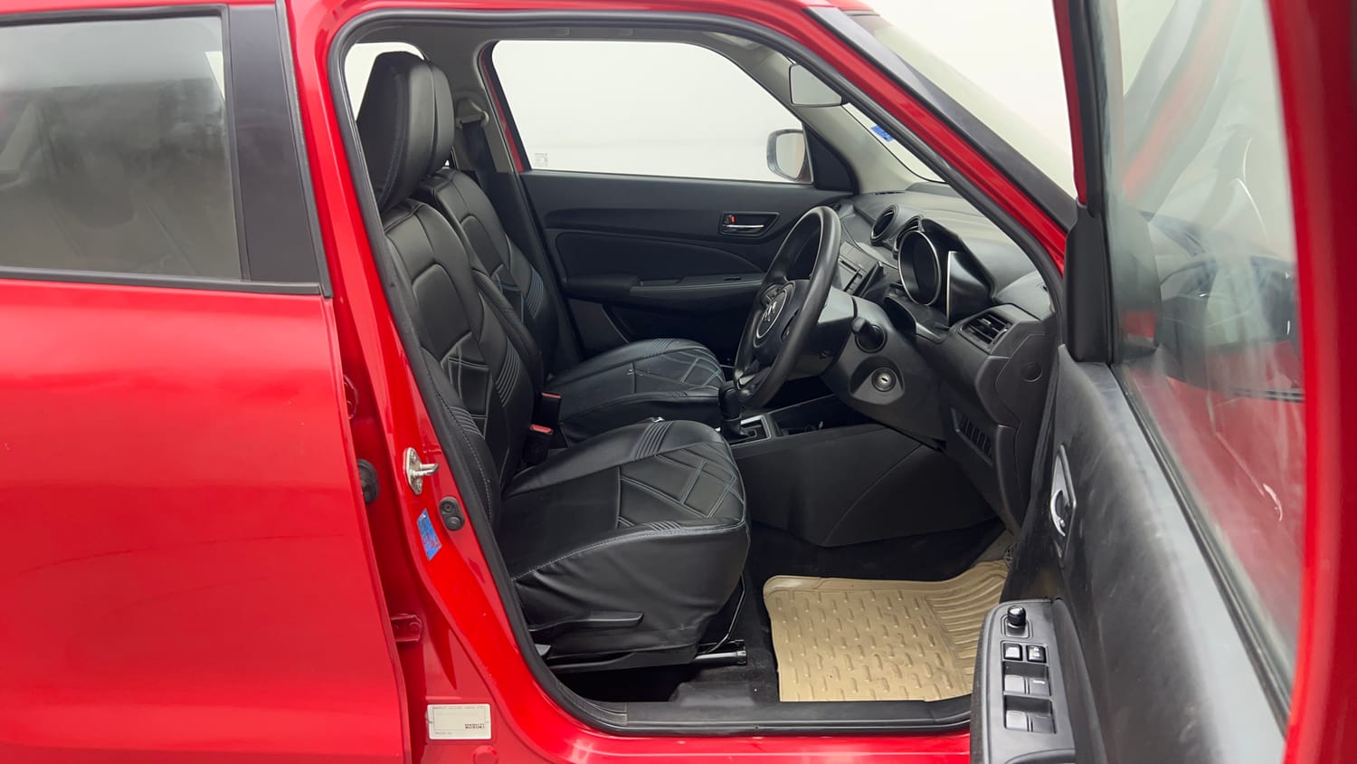 Used 2020 Maruti Suzuki Swift VXi AMT Petrol Automatic interior RIGHT SIDE FRONT DOOR CABIN VIEW