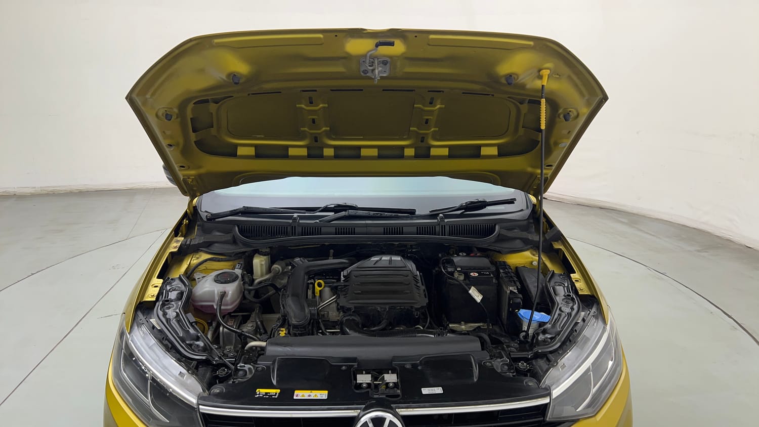 Used 2023 Volkswagen Virtus Highline 1.0 TSI AT Petrol Automatic engine ENGINE & BONNET OPEN FRONT VIEW