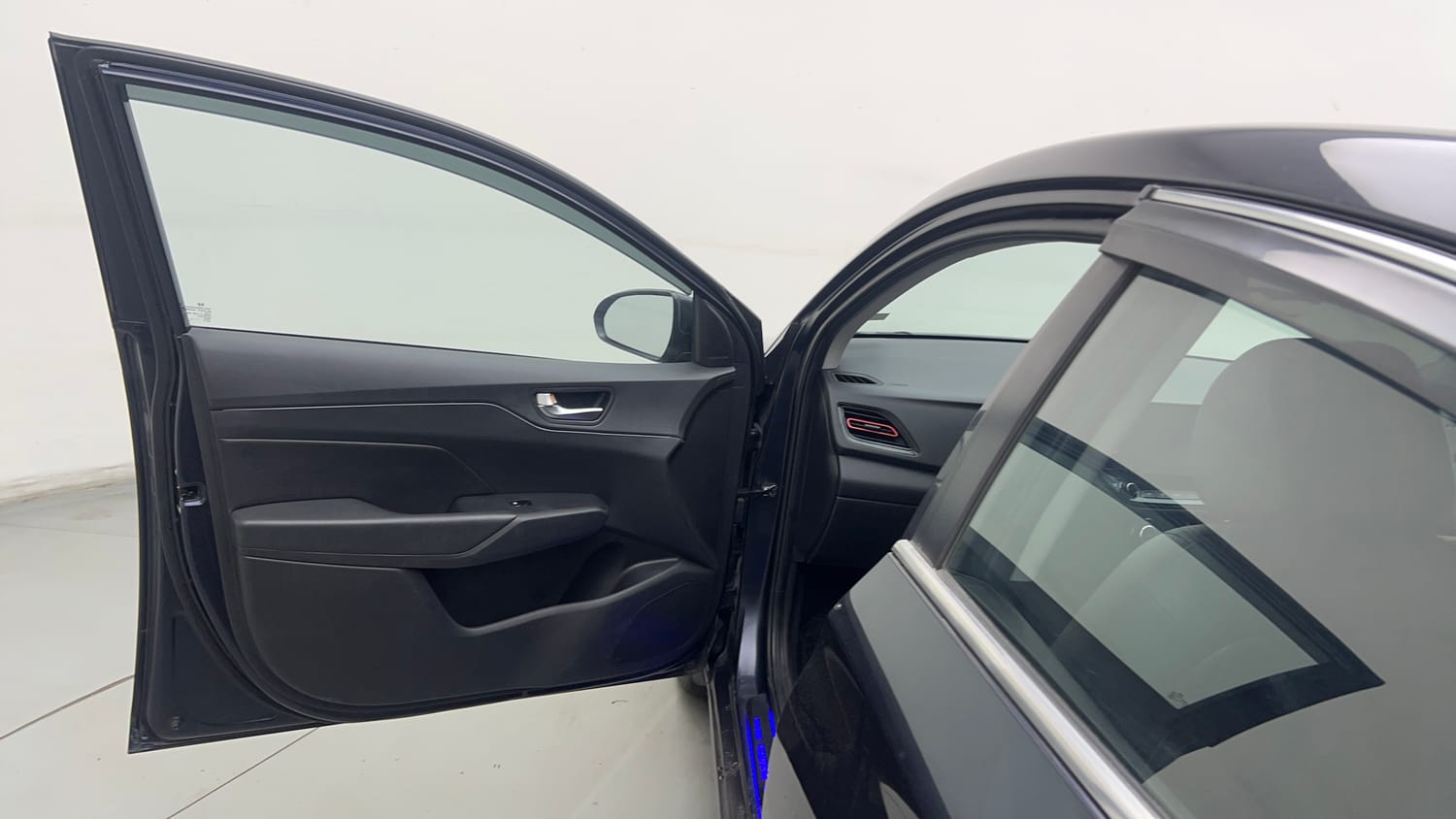 Used 2021 Hyundai Verna SX (O) 1.0 Turbo DCT Petrol Automatic interior LEFT FRONT DOOR OPEN VIEW