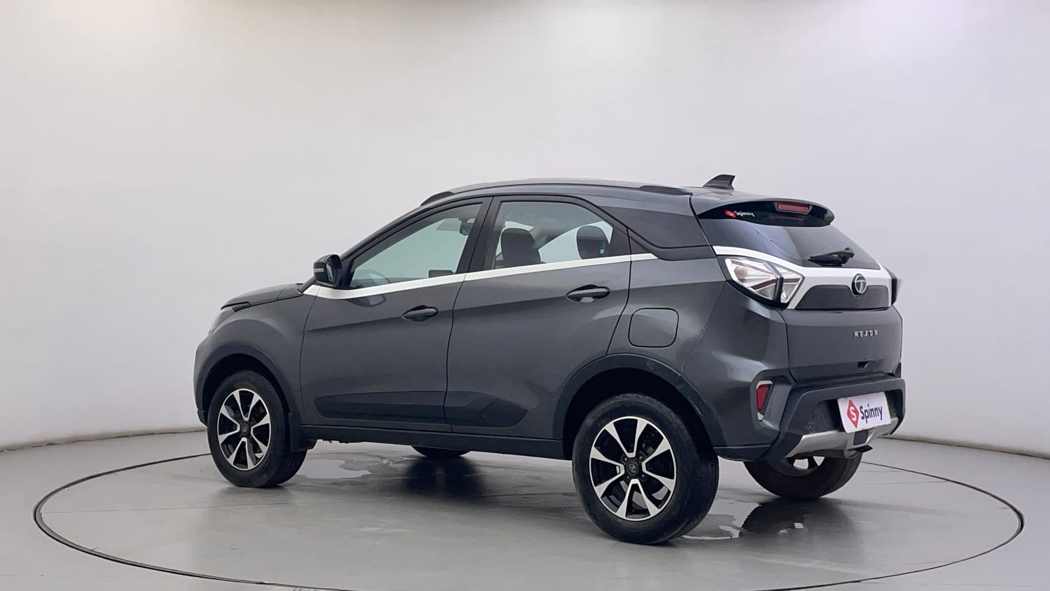 Used 2020 Tata Nexon XZ Plus Petrol Manual exterior LEFT REAR CORNER VIEW