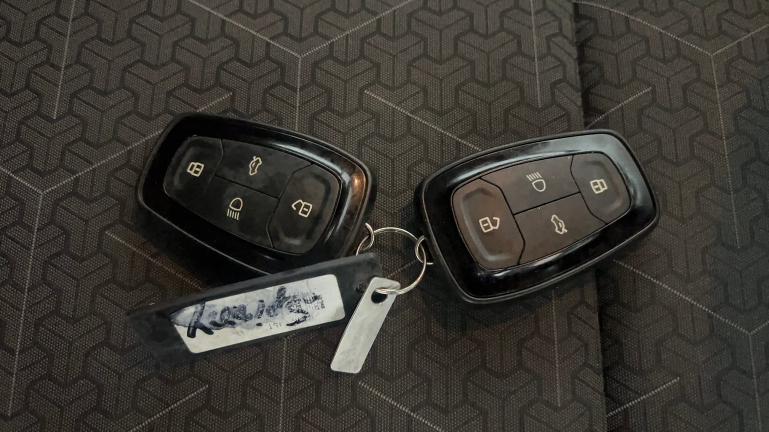 Used 2022 Tata Punch Creative Dual Tone Petrol Manual extra CAR KEY VIEW