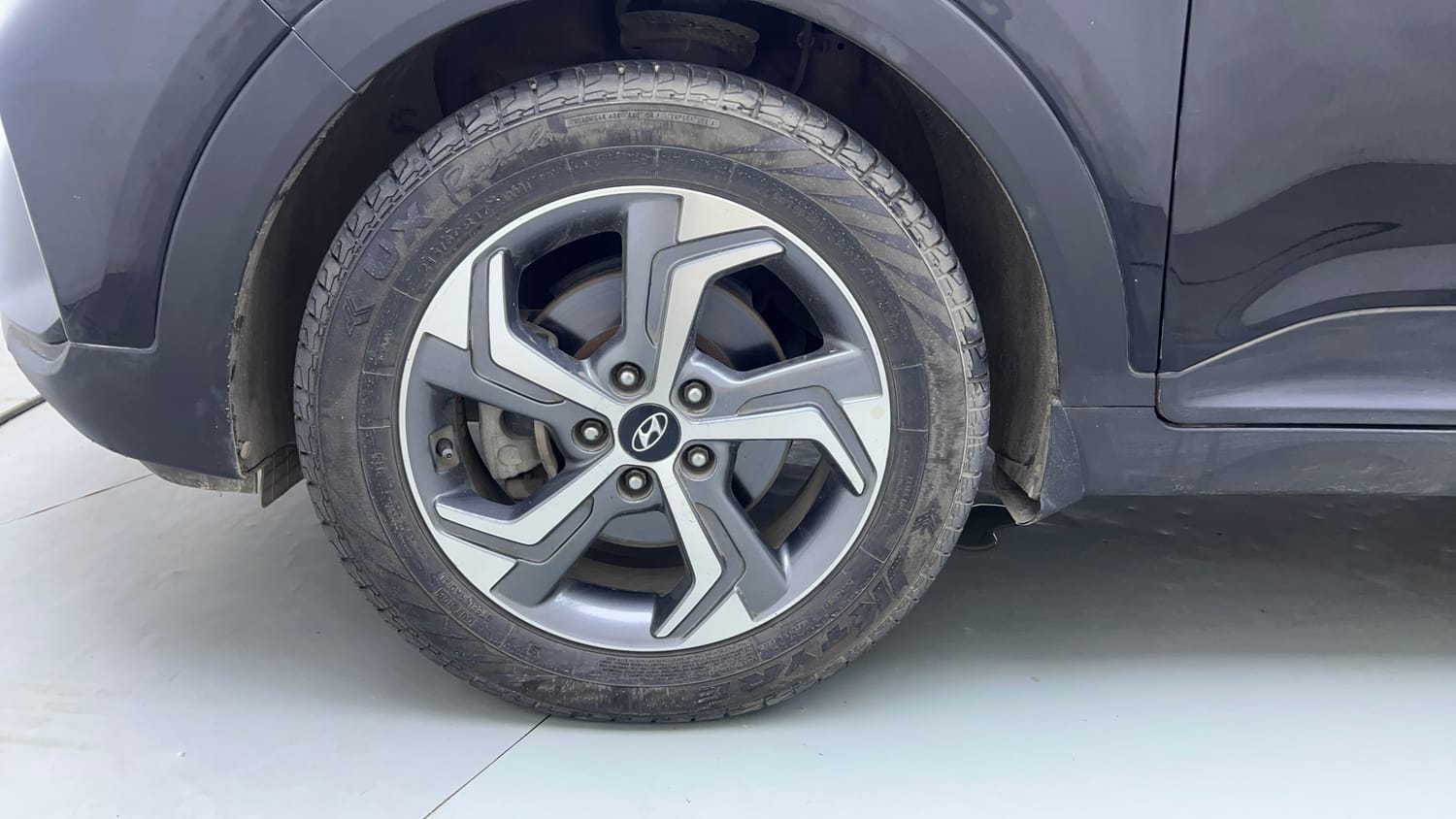 Used 2019 Hyundai Creta SX 1.6 AT Petrol Petrol Automatic tyres LEFT FRONT TYRE RIM VIEW