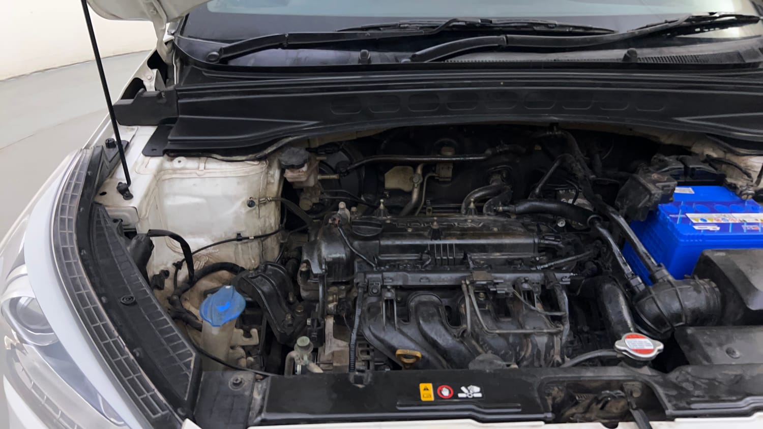 Used 2016 Hyundai Creta 1.6 SX Plus AT Petrol Petrol Automatic engine ENGINE RIGHT SIDE HINGE & APRON VIEW
