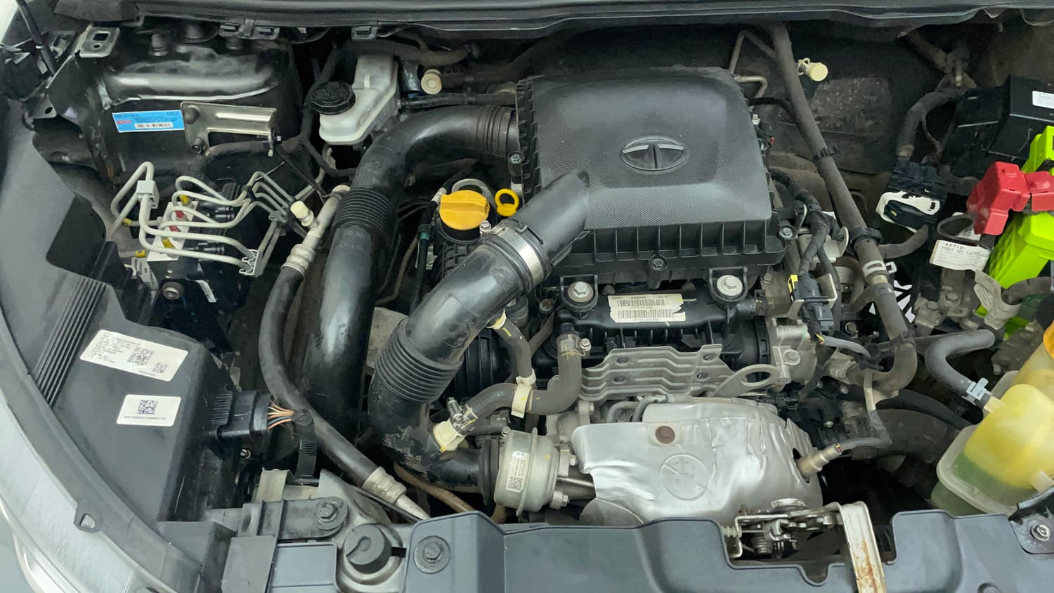 Used 2020 Tata Nexon XZ Plus Petrol Manual engine ENGINE RIGHT SIDE VIEW