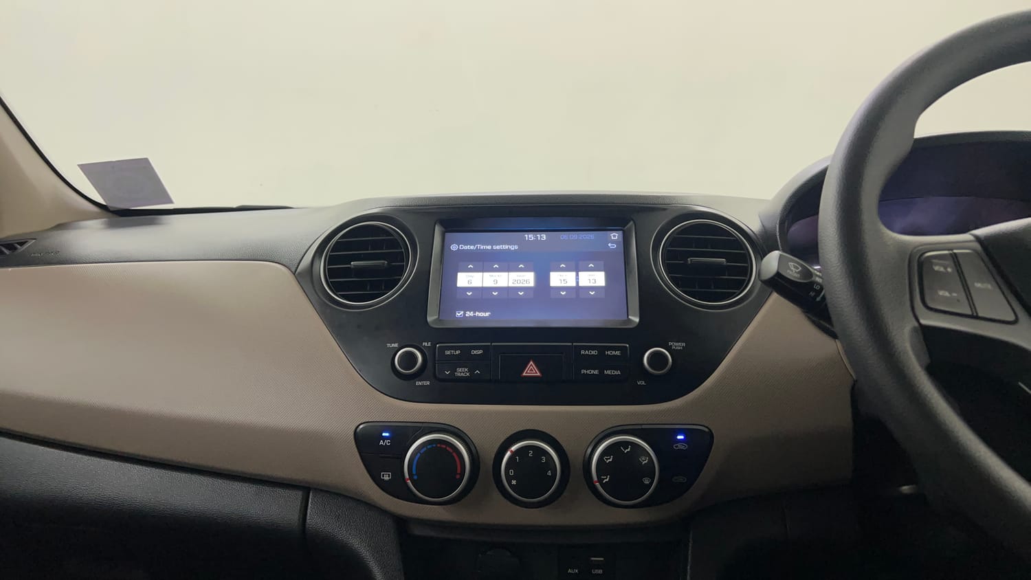 Used 2017 Hyundai Grand i10 Sportz (O) 1.2 Kappa VTVT Petrol Manual interior MUSIC SYSTEM & AC CONTROL VIEW