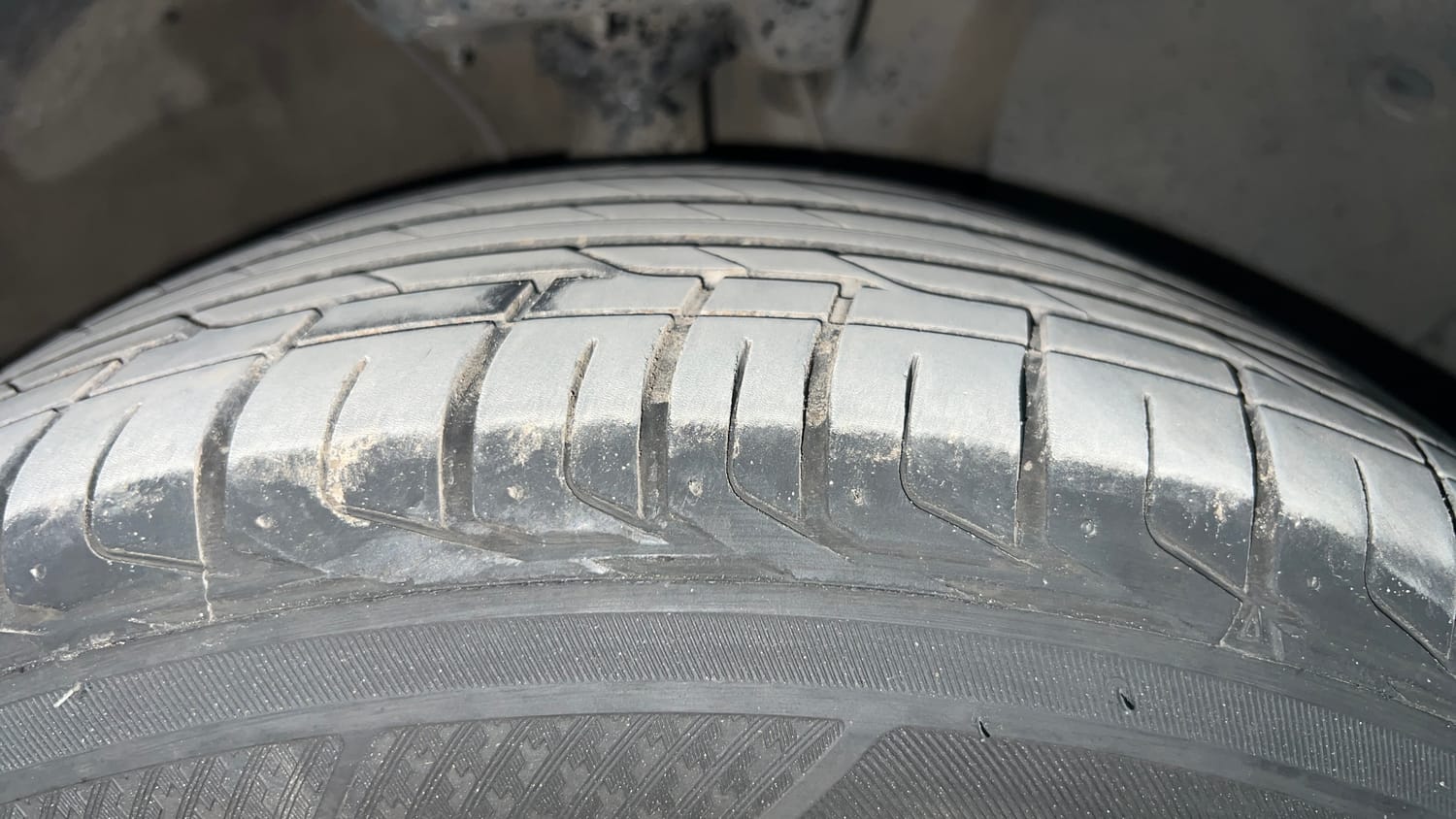 Used 2021 Hyundai Venue SX 1.5 CRDi Diesel Manual tyres RIGHT FRONT TYRE TREAD VIEW
