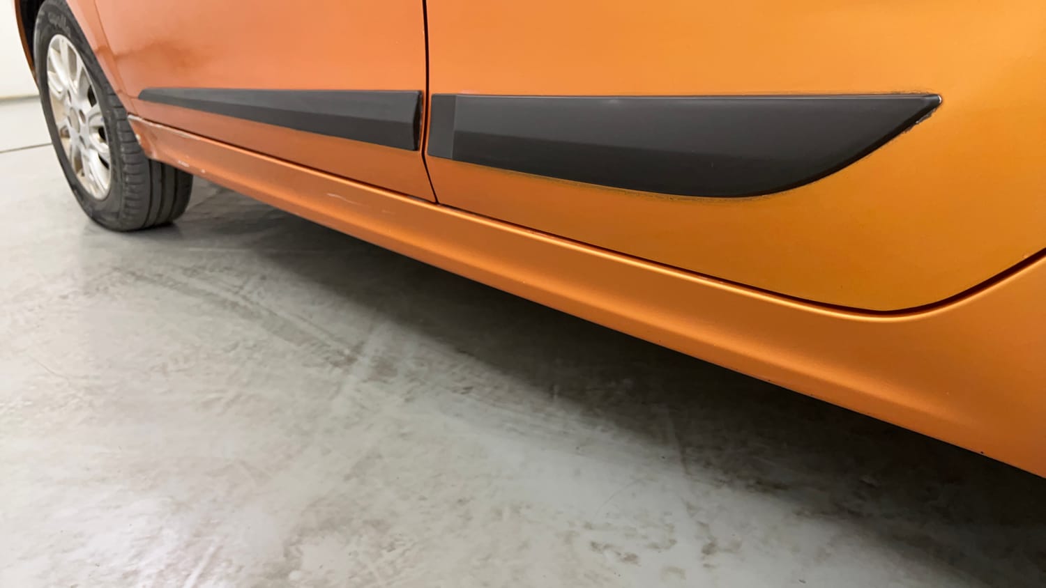 Used 2018 Tata Tiago Revotron XZ Petrol Manual dents MINOR DENT