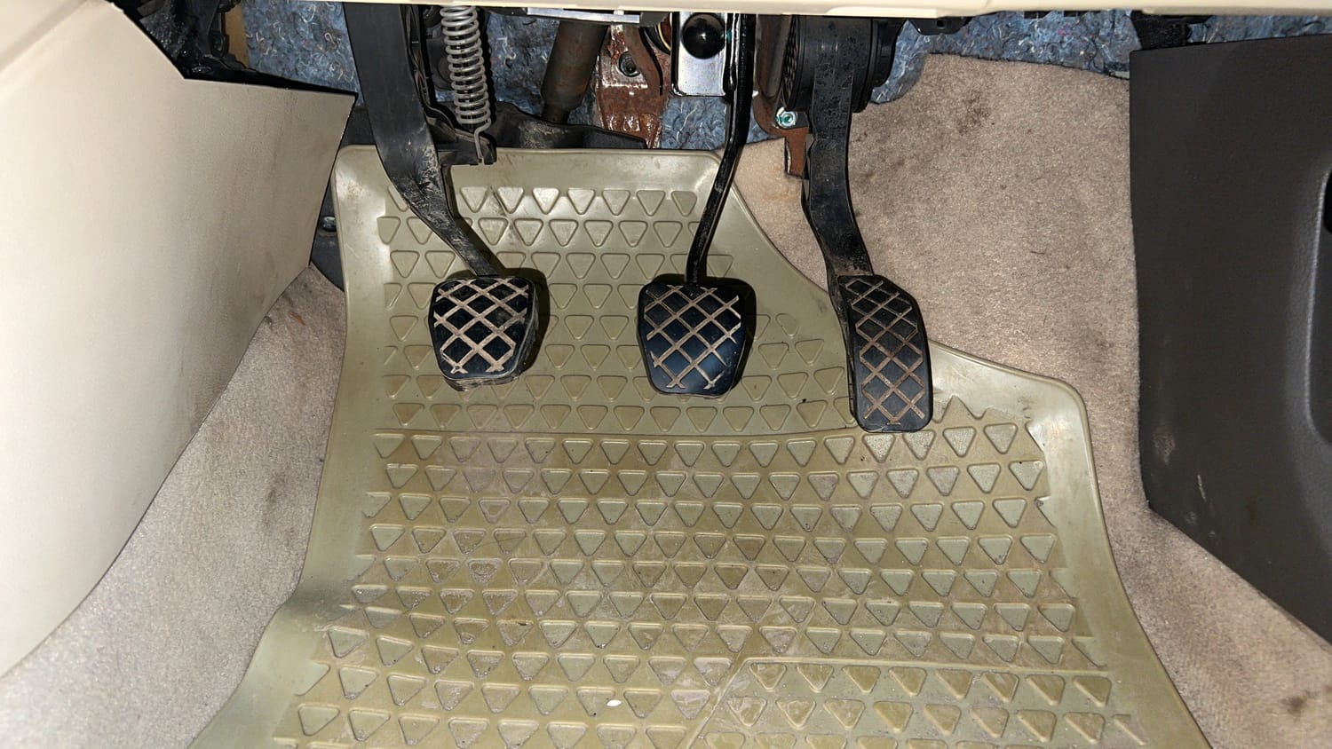 Used 2013 Volkswagen Vento Highline Petrol Petrol Manual interior PEDALS VIEW
