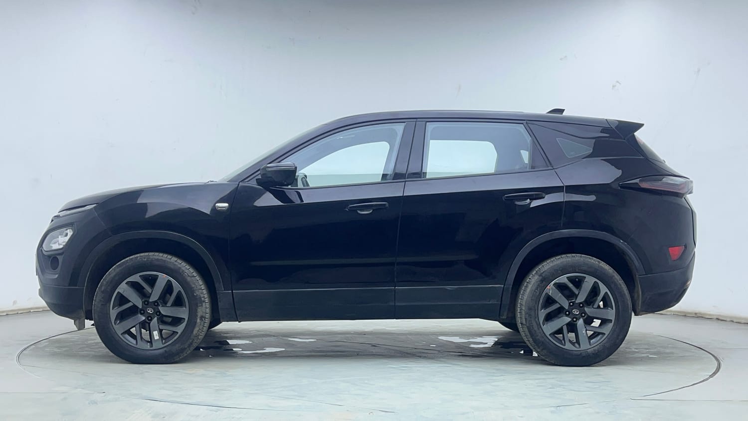 Used 2023 Tata Harrier XZ Plus Dark Edition Diesel Manual exterior LEFT SIDE VIEW