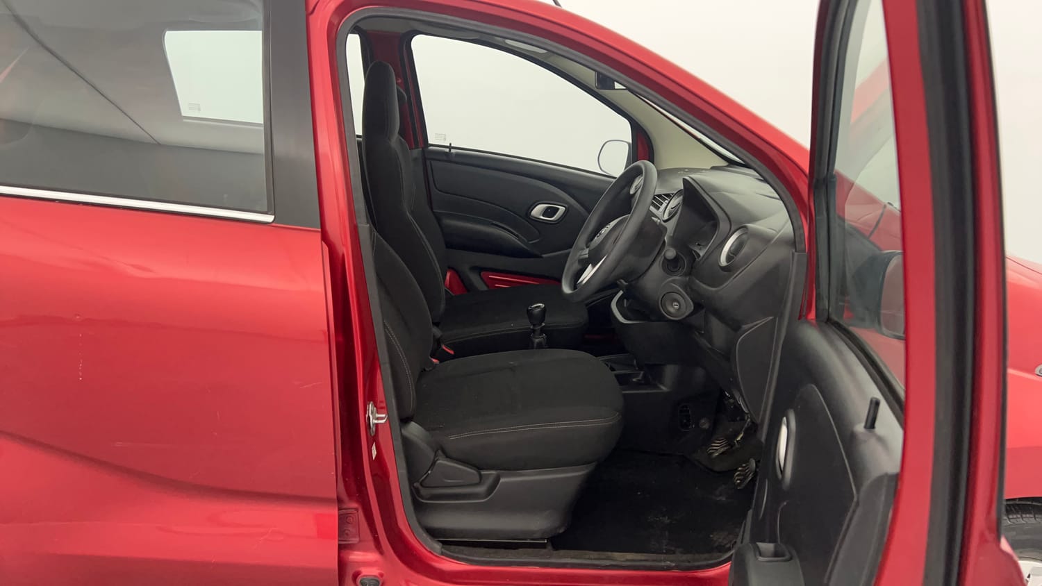 Used 2019 Datsun Redi-GO T (O) Petrol Manual interior RIGHT SIDE FRONT DOOR CABIN VIEW