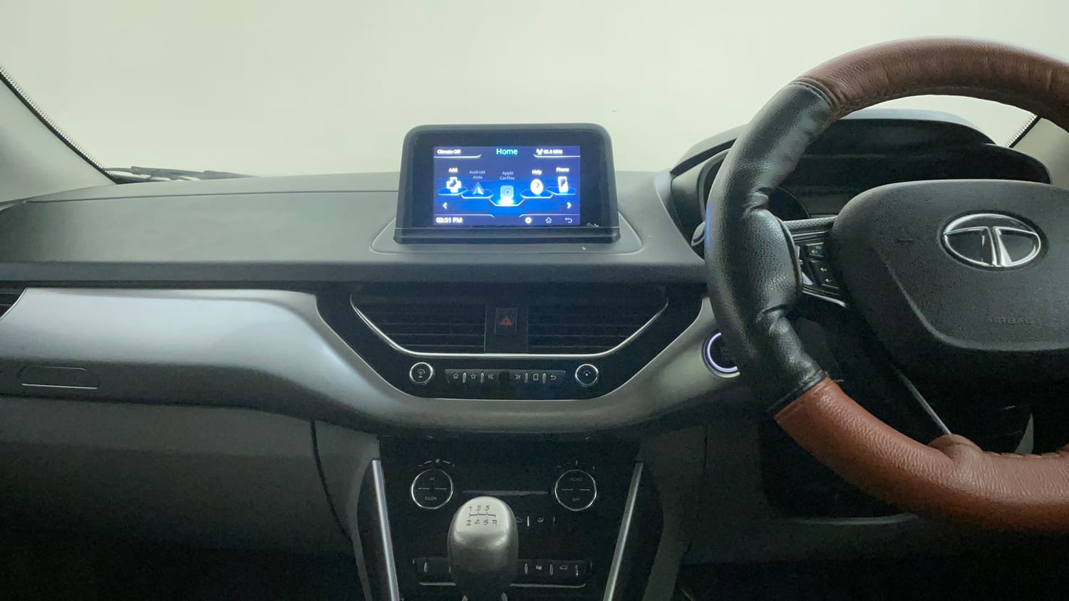 Used 2018 Tata Nexon XZ Plus Petrol Manual interior MUSIC SYSTEM & AC CONTROL VIEW