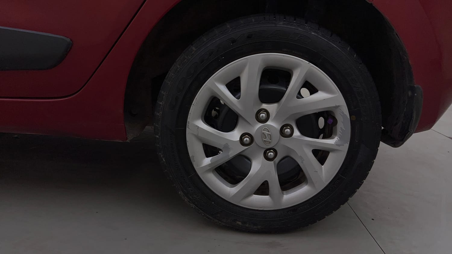 Used 2019 Hyundai Grand i10 Sportz 1.2 Kappa VTVT Petrol Manual tyres LEFT REAR TYRE RIM VIEW