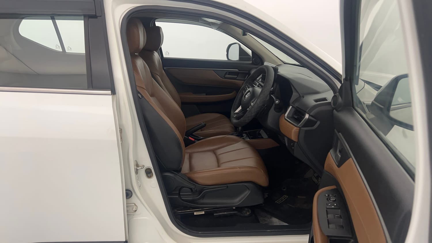 Used 2023 Honda Elevate ZX CVT Petrol Automatic interior RIGHT SIDE FRONT DOOR CABIN VIEW