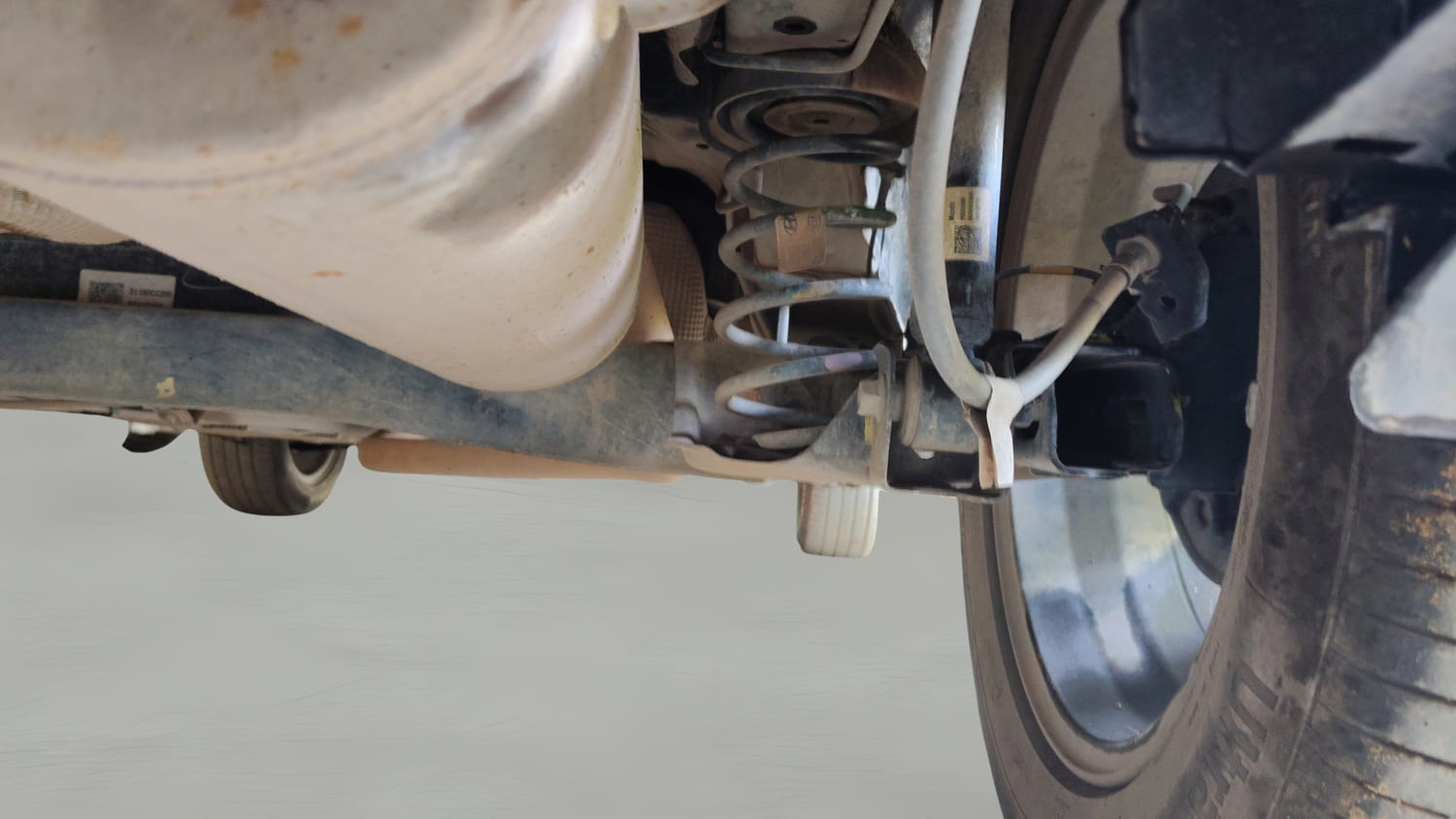 Used 2021 Kia Sonet HTX Plus 1.0 iMT Petrol Manual extra REAR RIGHT UNDERBODY VIEW