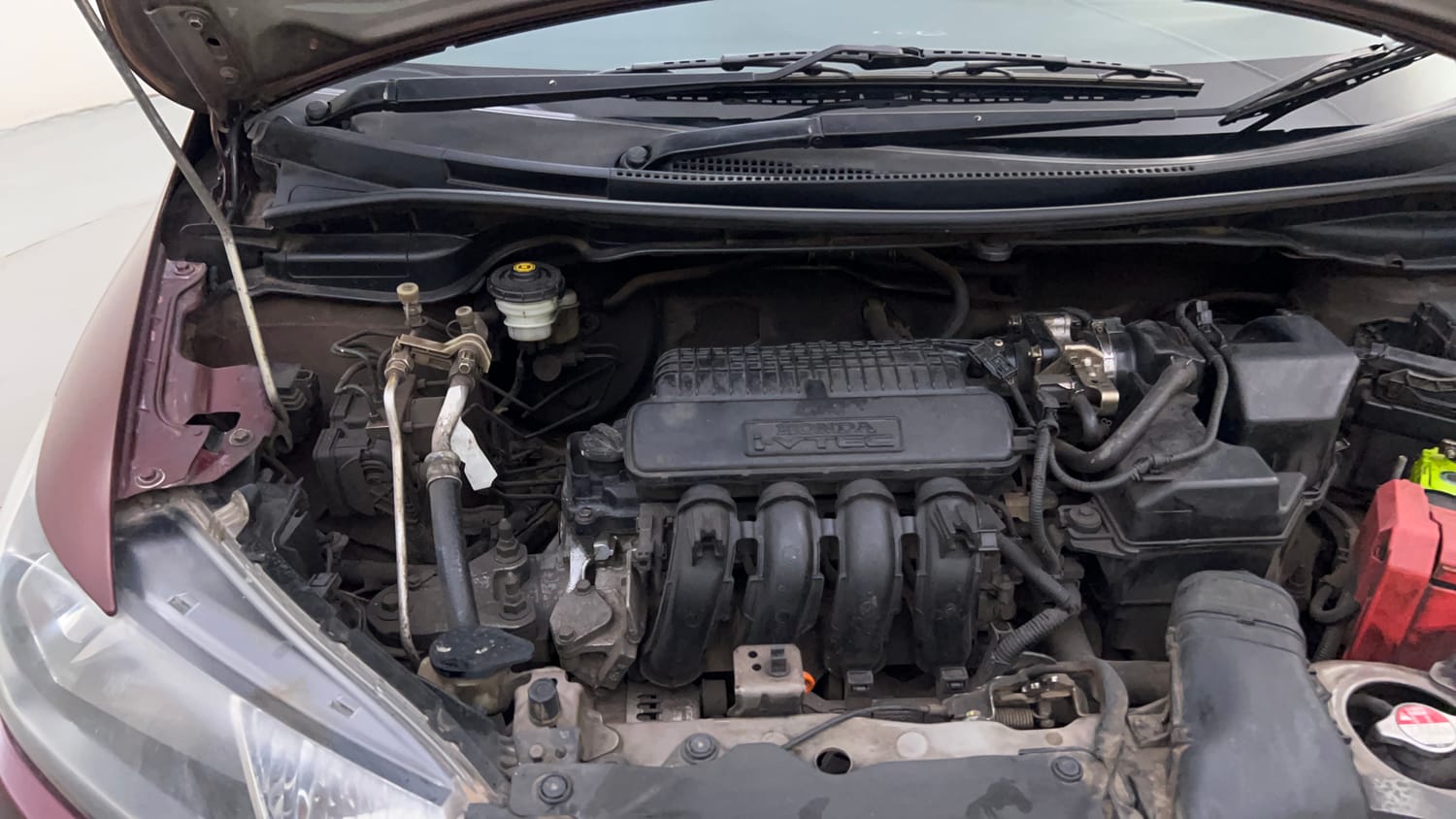 Used 2016 Honda Jazz S AT Petrol Automatic engine ENGINE RIGHT SIDE HINGE & APRON VIEW
