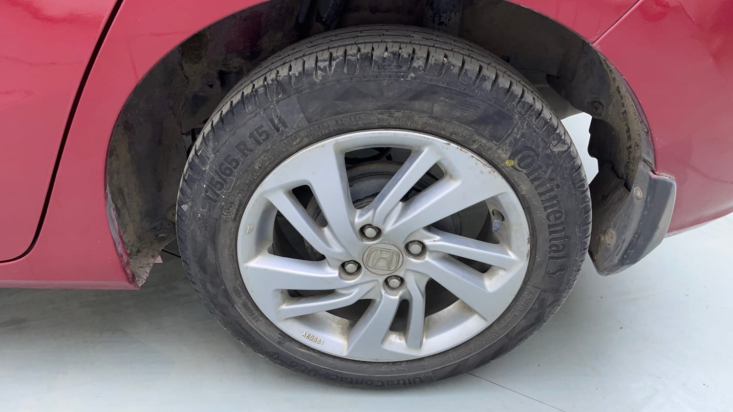 Used 2021 Honda Jazz VX CVT Petrol Automatic tyres LEFT REAR TYRE RIM VIEW