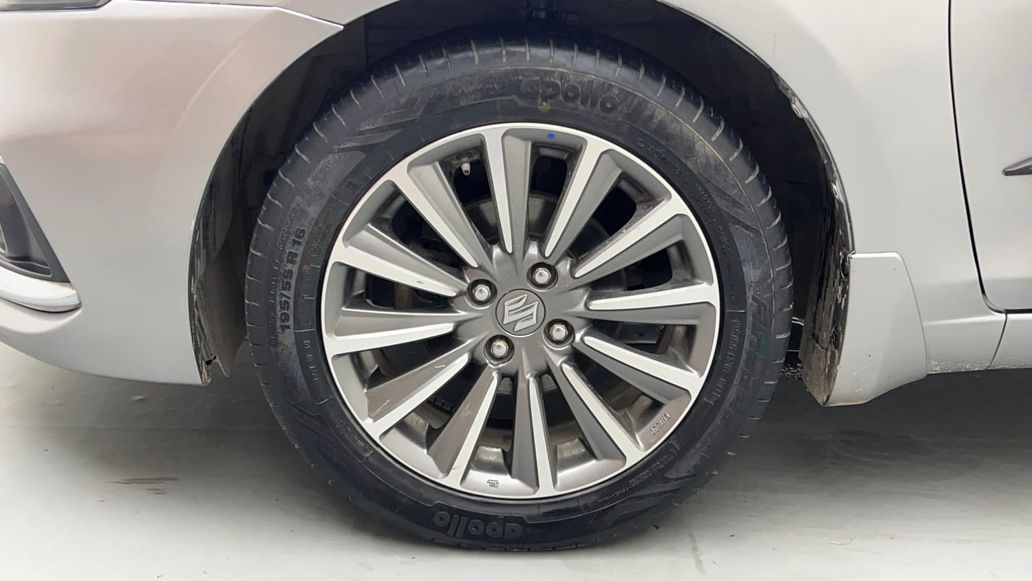 Used 2019 Maruti Suzuki Ciaz Alpha Hybrid 1.5 Petrol Manual tyres LEFT FRONT TYRE RIM VIEW