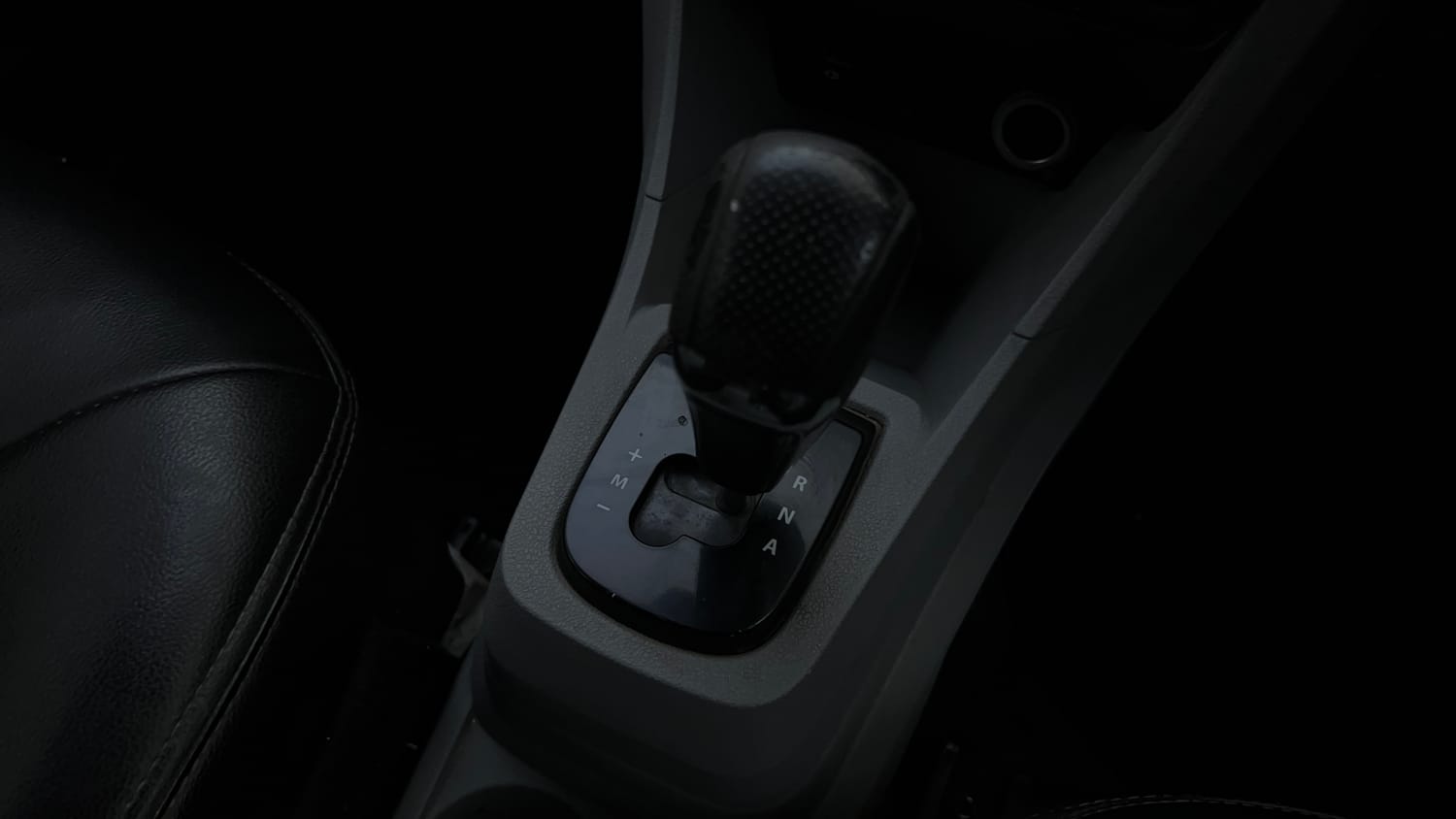Used 2022 Tata Tiago XZA Plus Petrol Automatic interior GEAR  KNOB VIEW
