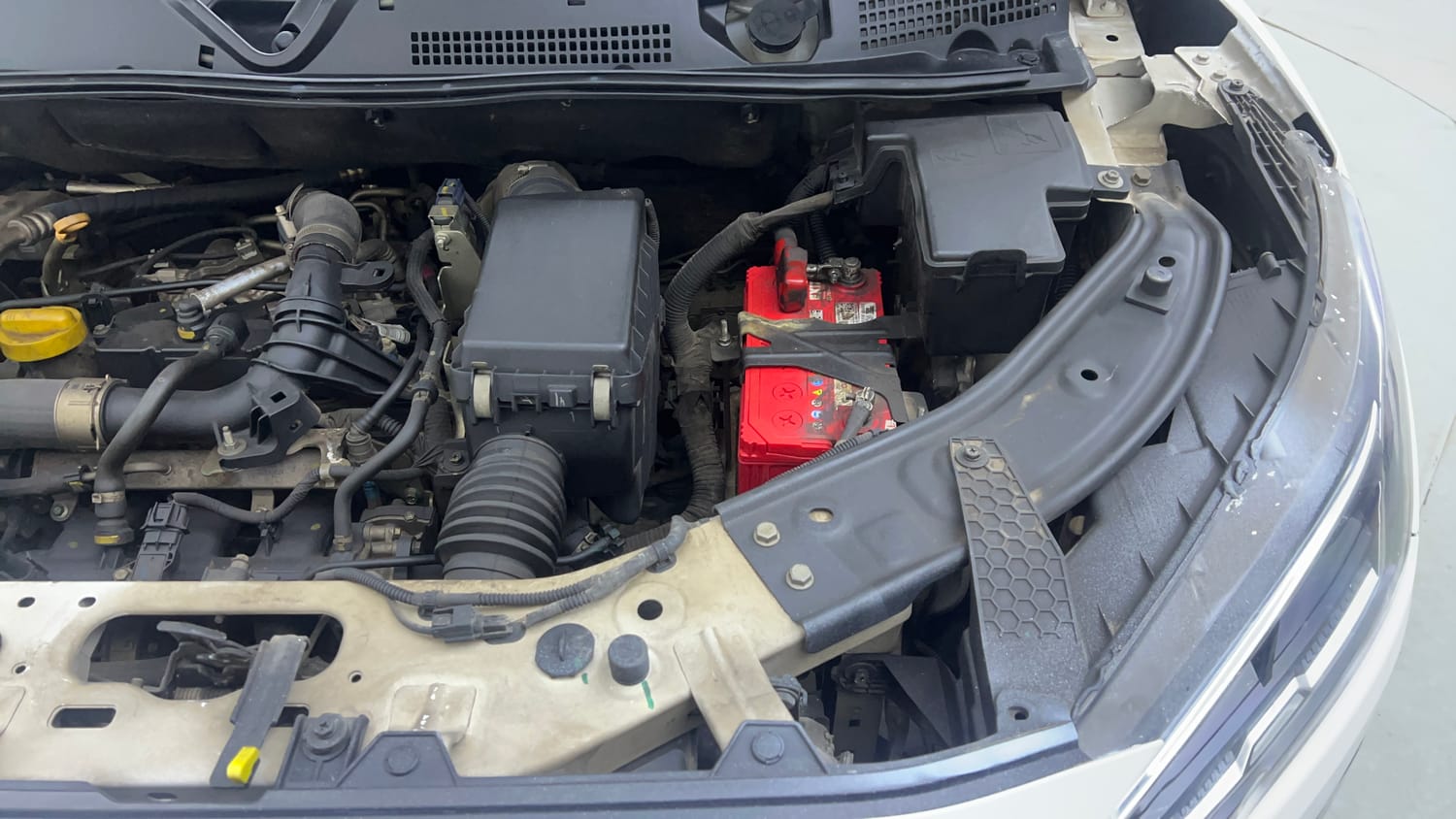 Used 2021 Nissan Magnite XV Premium Turbo Petrol Manual engine ENGINE LEFT SIDE VIEW