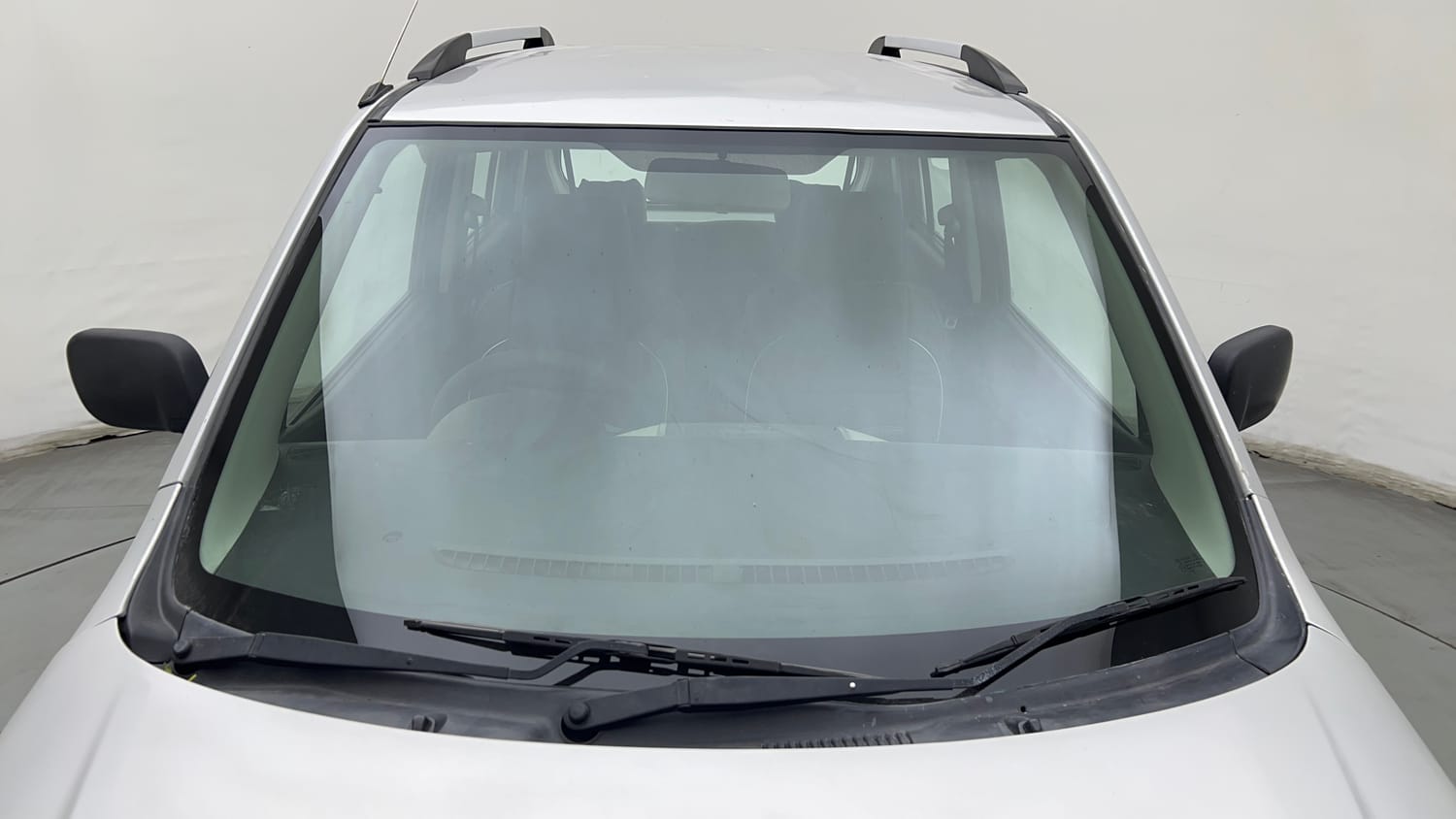 Used 2013 Maruti Suzuki Wagon R LXI CNG Cng Manual exterior FRONT WINDSHIELD VIEW