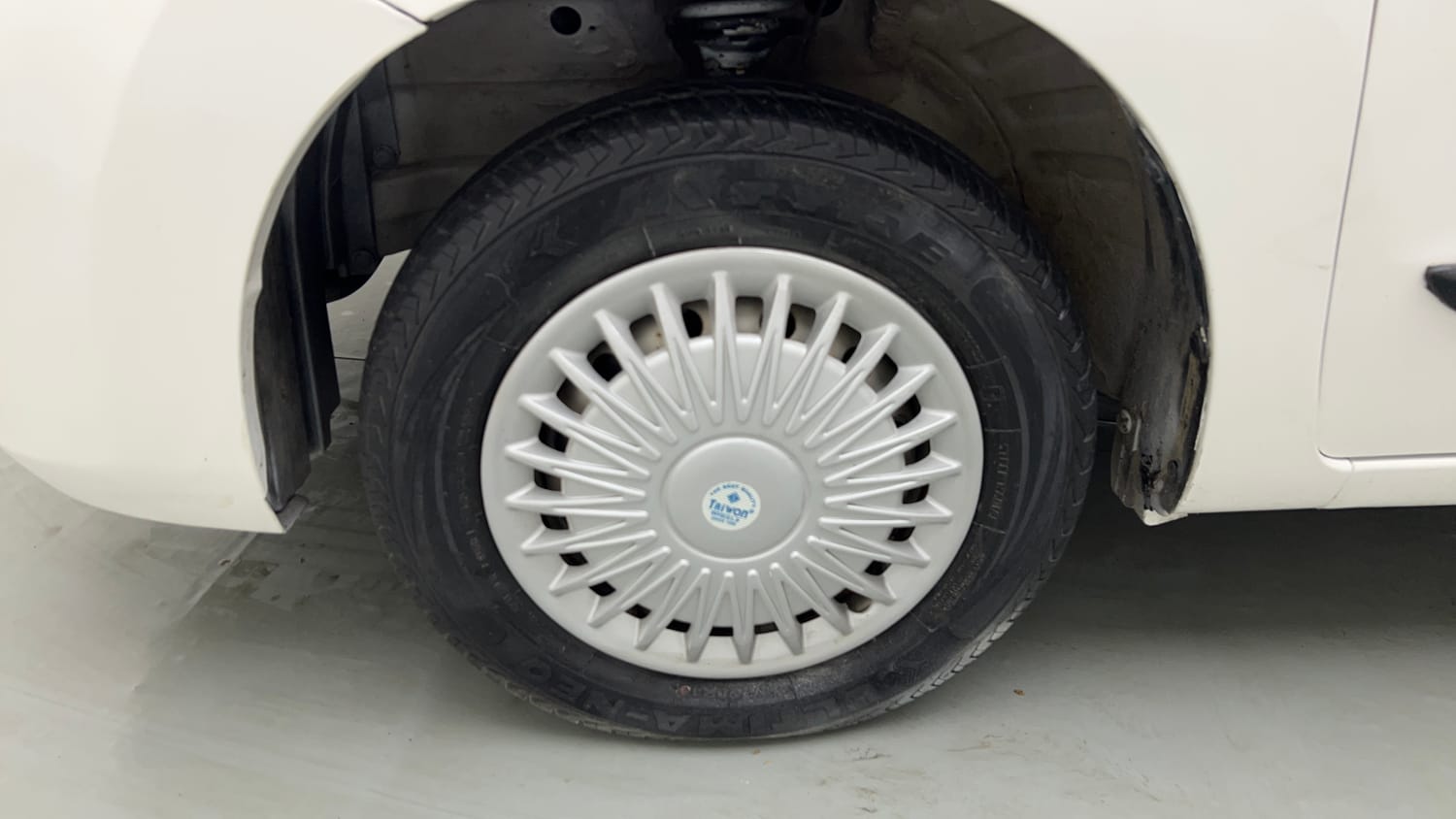 Used 2013 Maruti Suzuki Wagon R LXI Petrol Manual tyres LEFT FRONT TYRE RIM VIEW