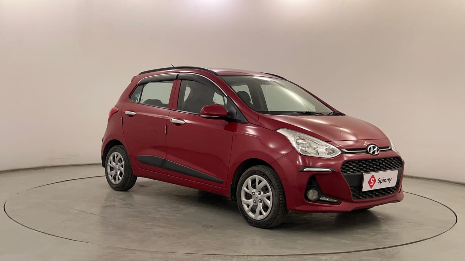 Used 2017 Hyundai Grand i10 Sportz (O) 1.2 Kappa VTVT Petrol Manual exterior RIGHT FRONT CORNER VIEW