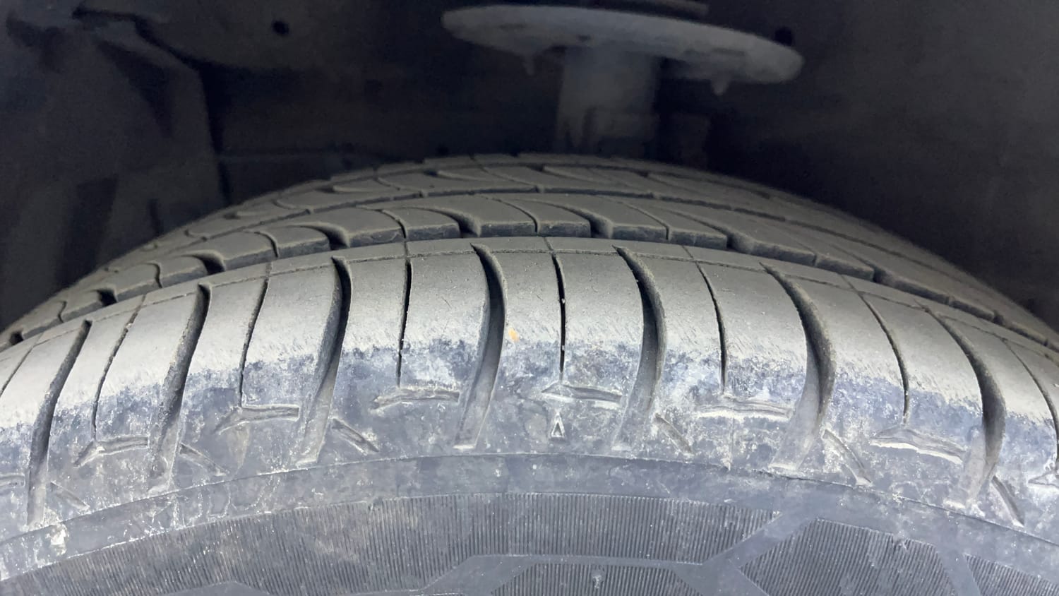 Used 2021 Maruti Suzuki Ciaz Alpha Hybrid 1.5 Petrol Manual tyres LEFT FRONT TYRE TREAD VIEW