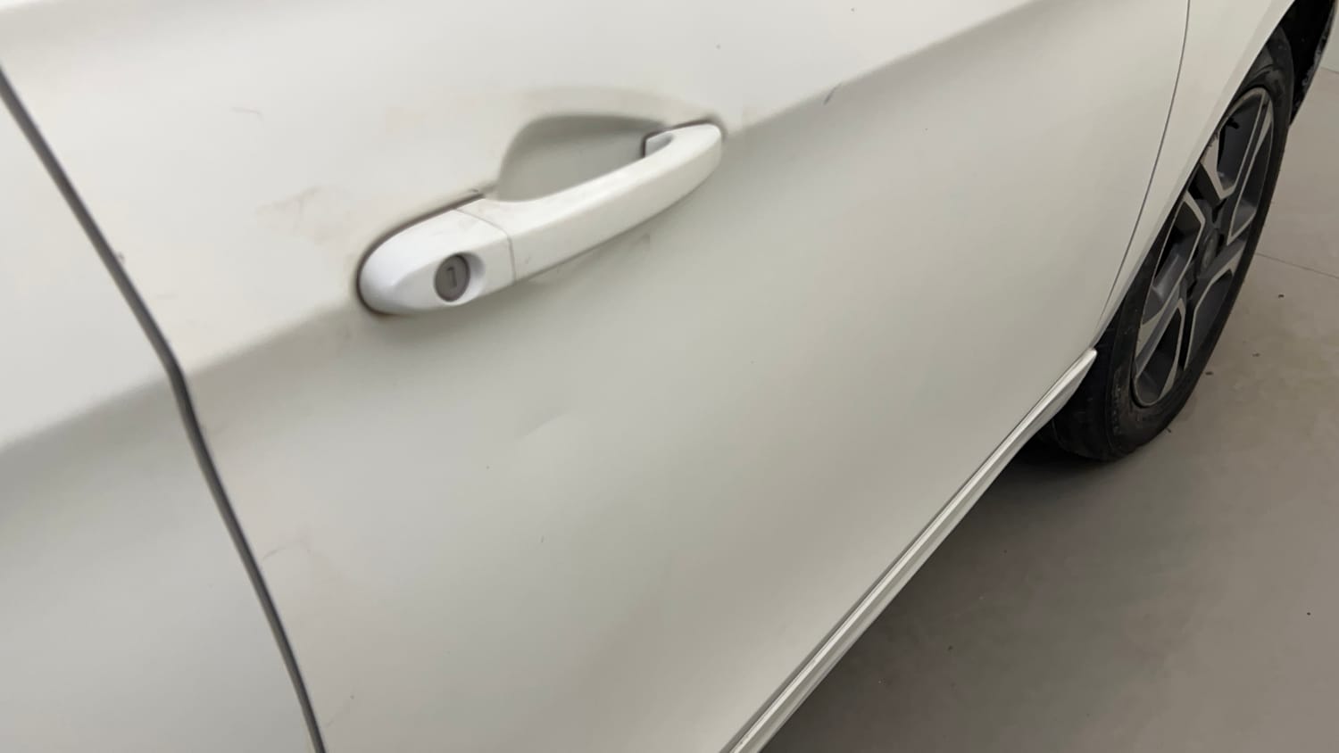 Used 2022 Tata Tiago XZA Plus Petrol Automatic dents MINOR DENT