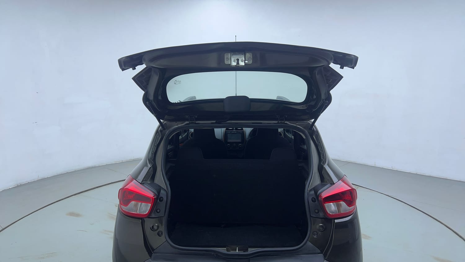 Used 2018 Renault Kwid CLIMBER 1.0 Petrol Manual interior DICKY DOOR OPEN VIEW