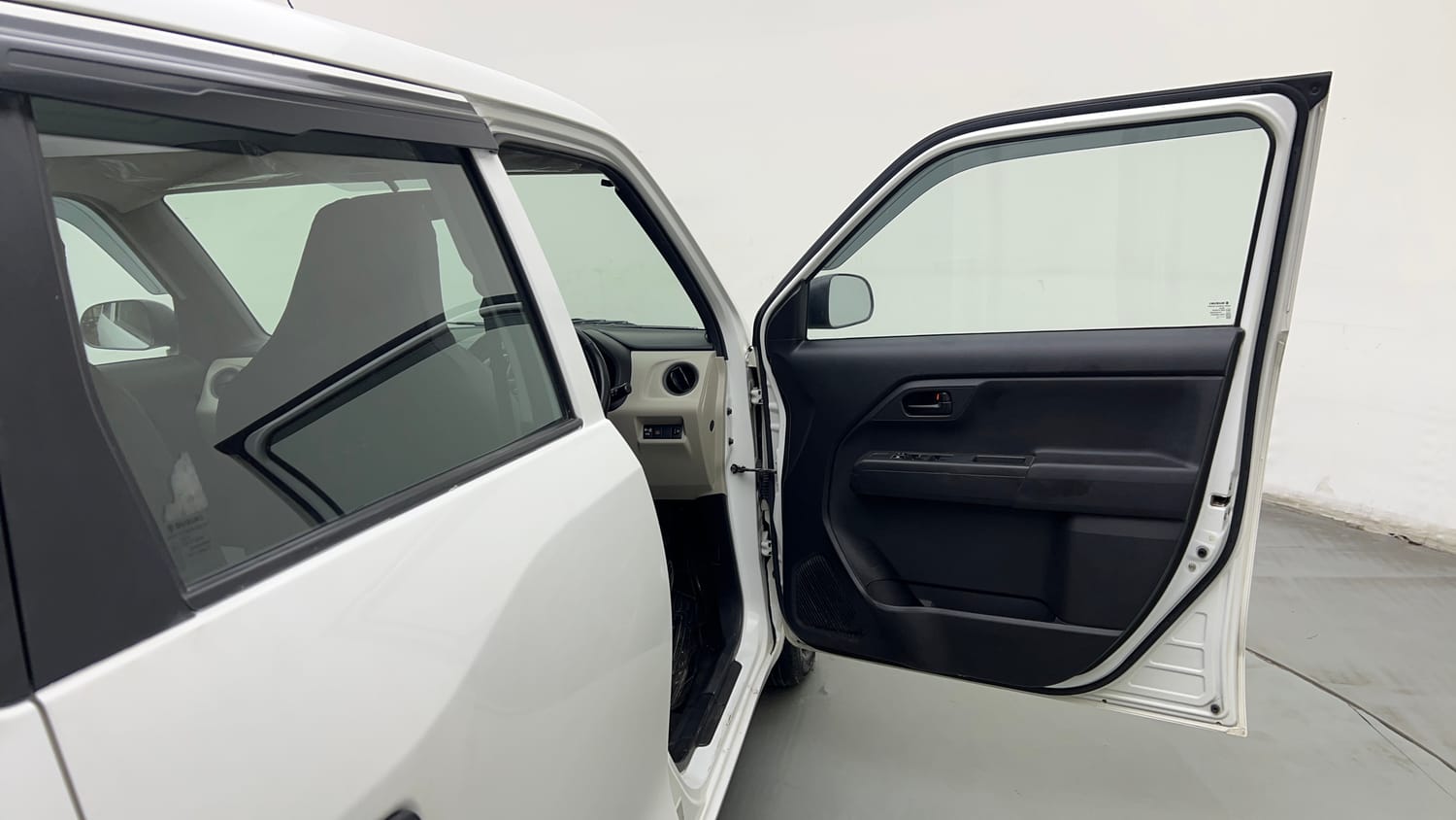 Used 2022 Maruti Suzuki Wagon R LXI 1.0 CNG Cng Manual interior RIGHT FRONT DOOR OPEN VIEW