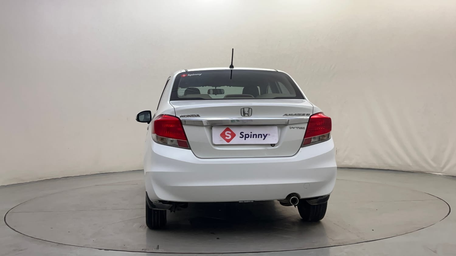 Used 2015 Honda Amaze 1.2 SX i-VTEC Petrol Manual exterior BACK VIEW