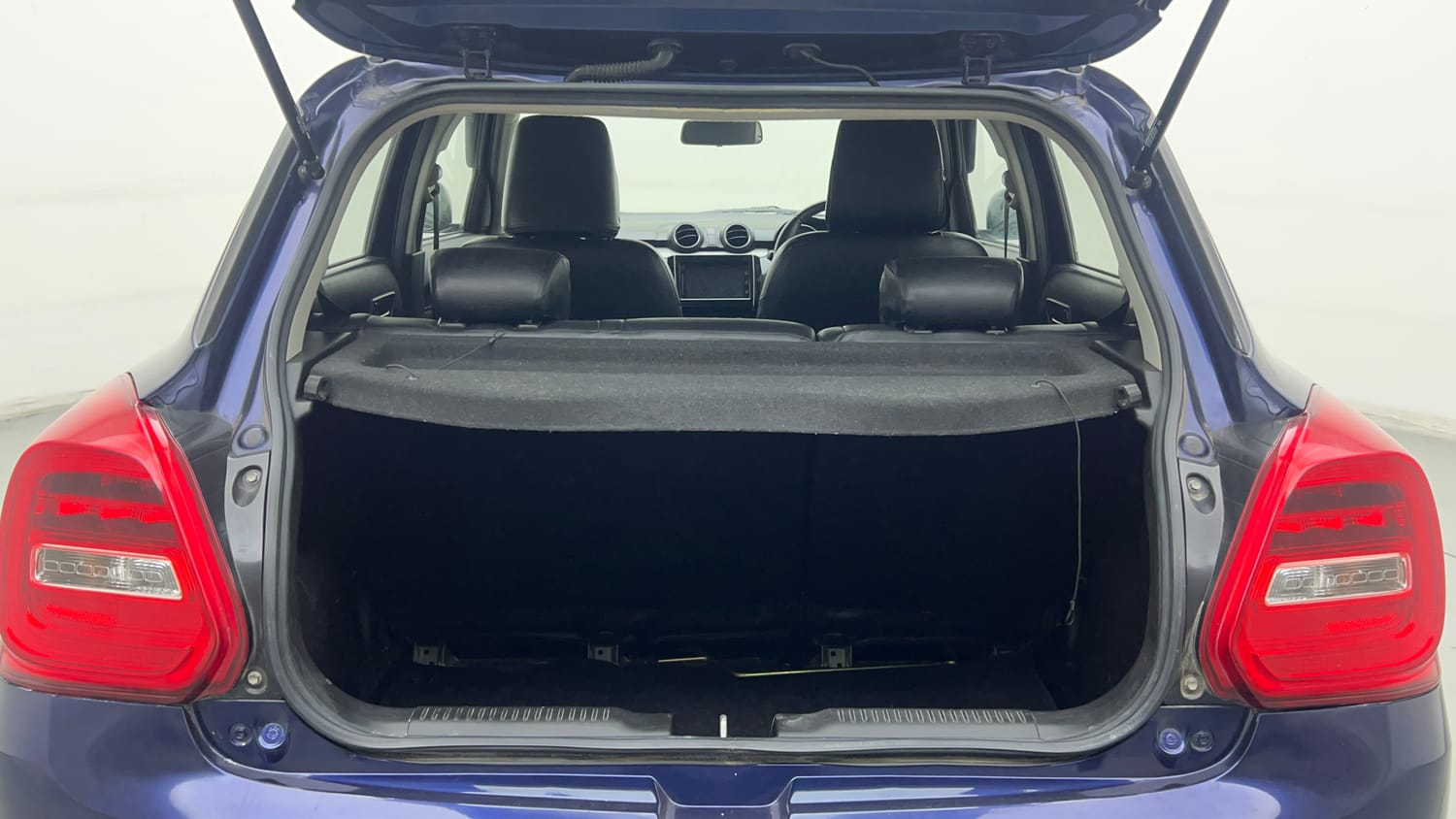 Used 2019 Maruti Suzuki Swift ZXi Plus AMT Petrol Automatic interior DICKY INSIDE VIEW
