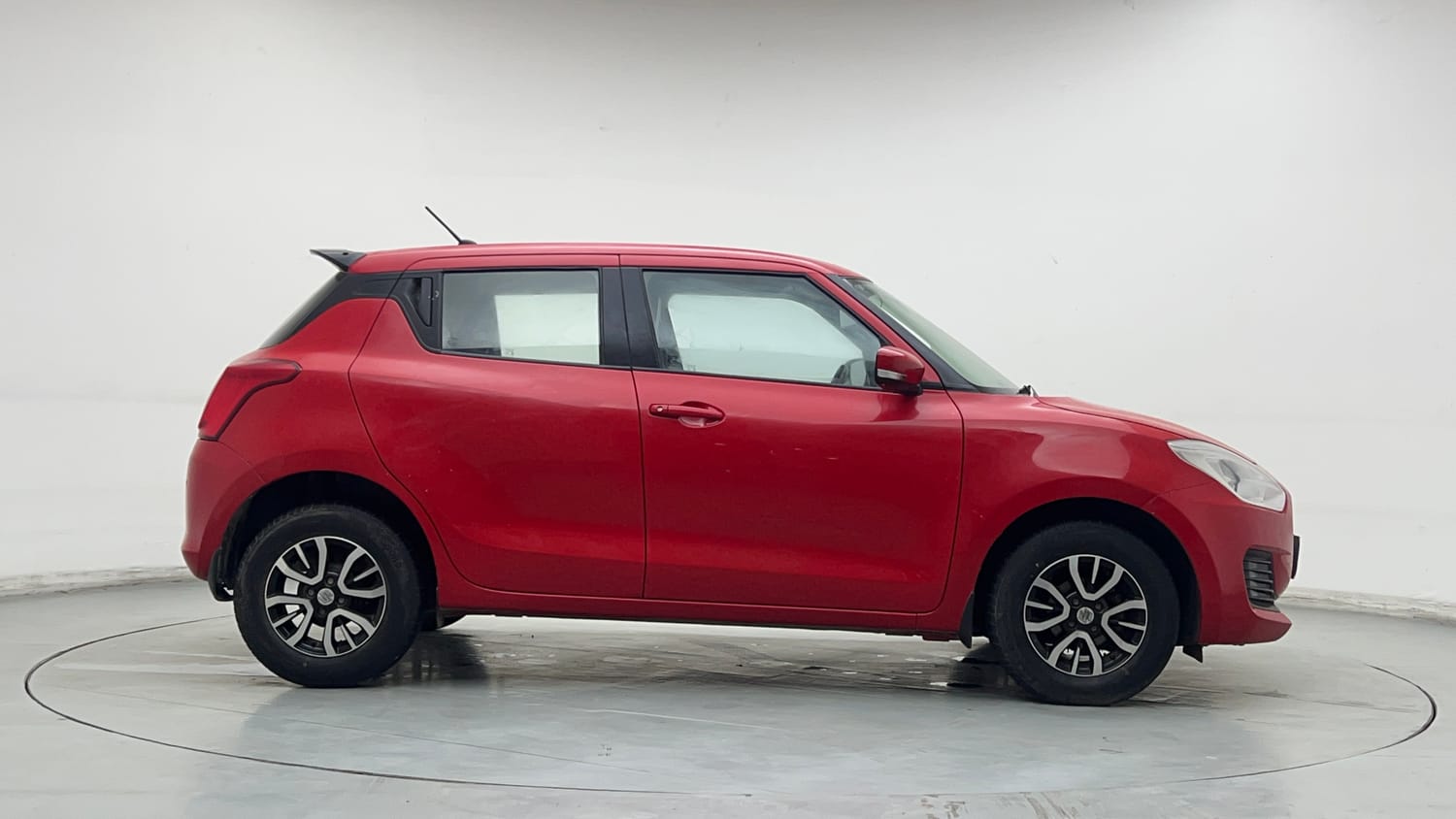 Used 2020 Maruti Suzuki Swift VXi AMT Petrol Automatic exterior RIGHT SIDE VIEW