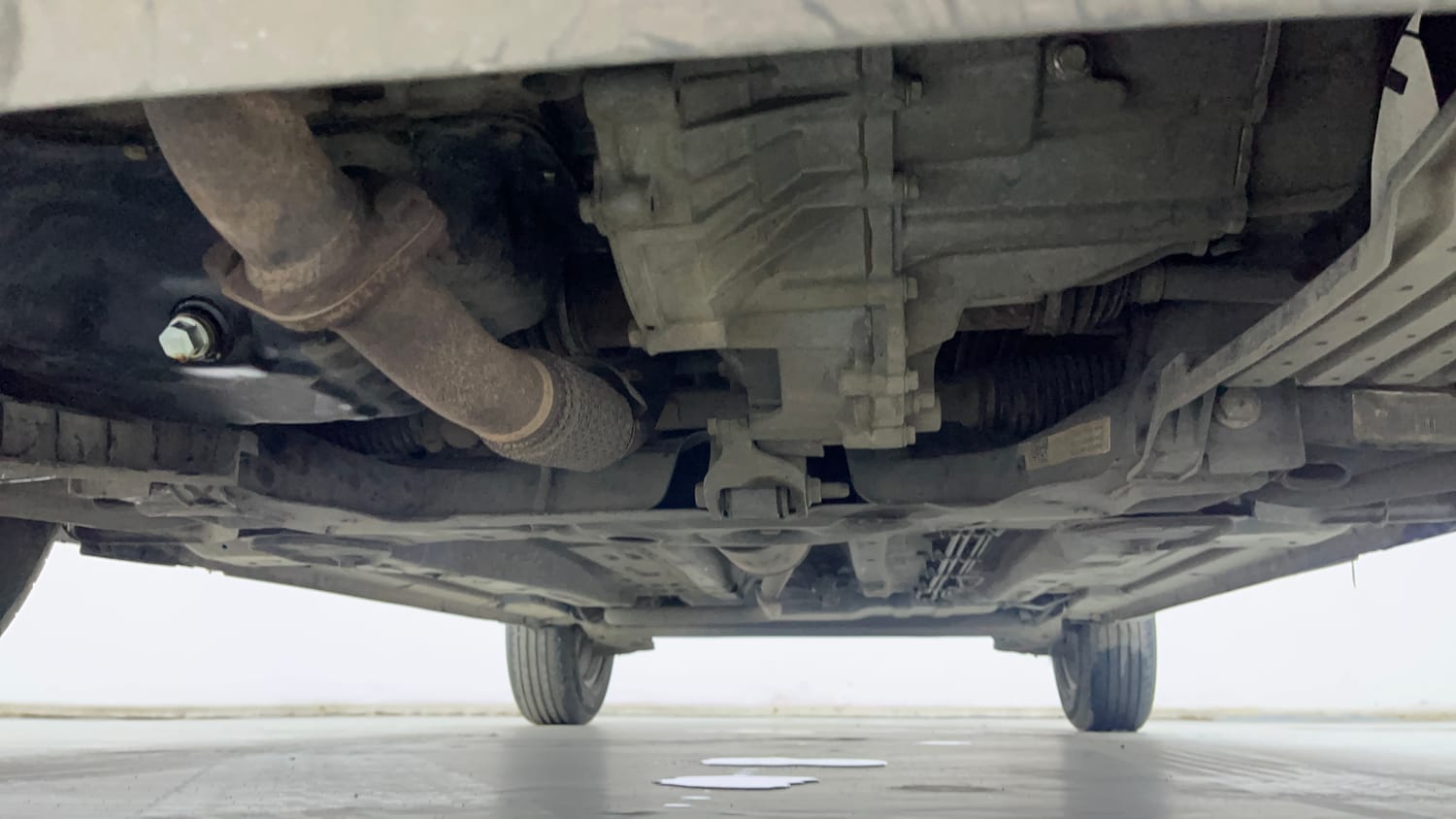 Used 2022 Tata Punch Accomplished MT Petrol Manual extra FRONT LEFT UNDERBODY VIEW