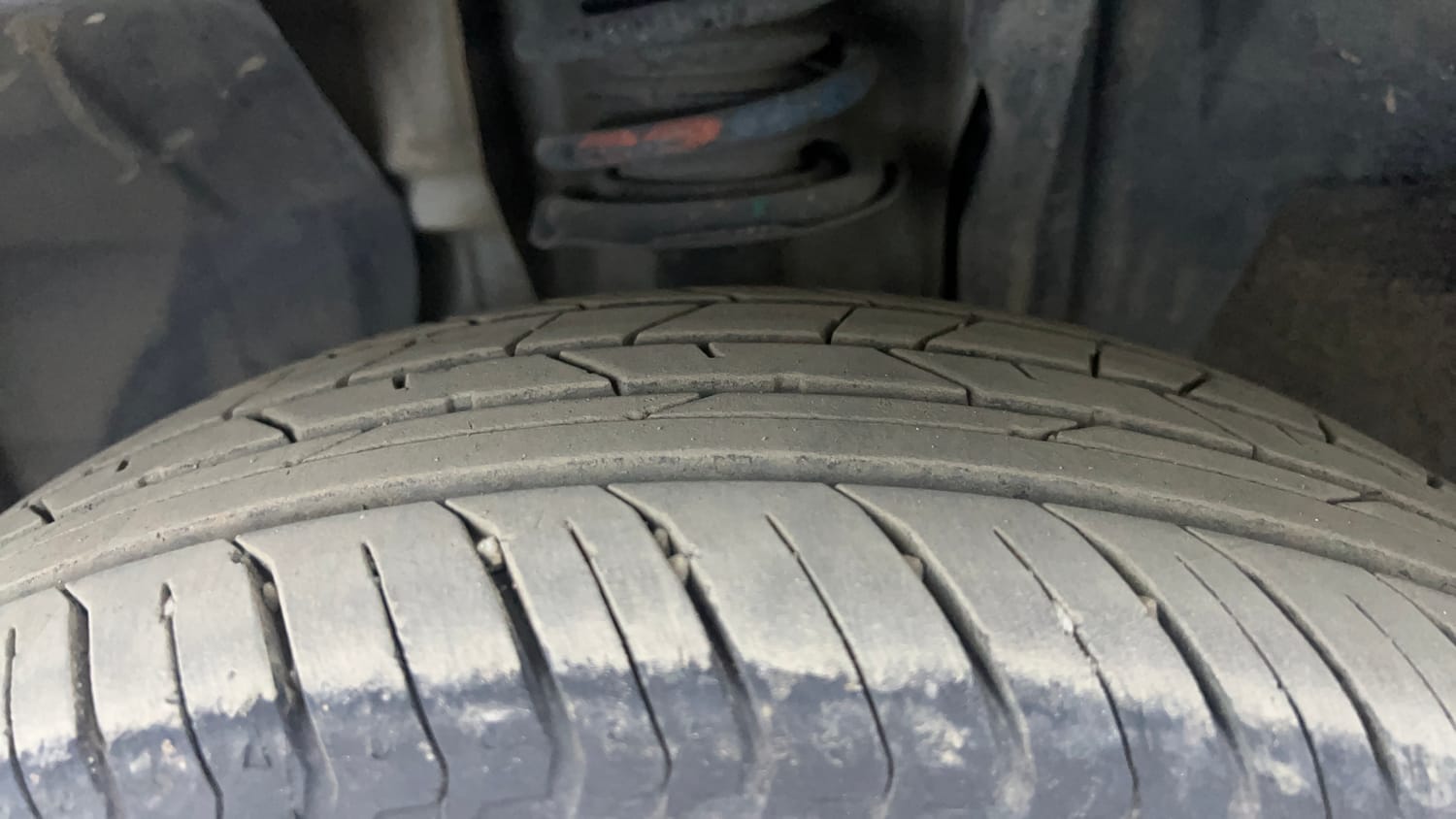 Used 2021 Nissan Magnite XV Premium Turbo Petrol Manual tyres LEFT FRONT TYRE TREAD VIEW