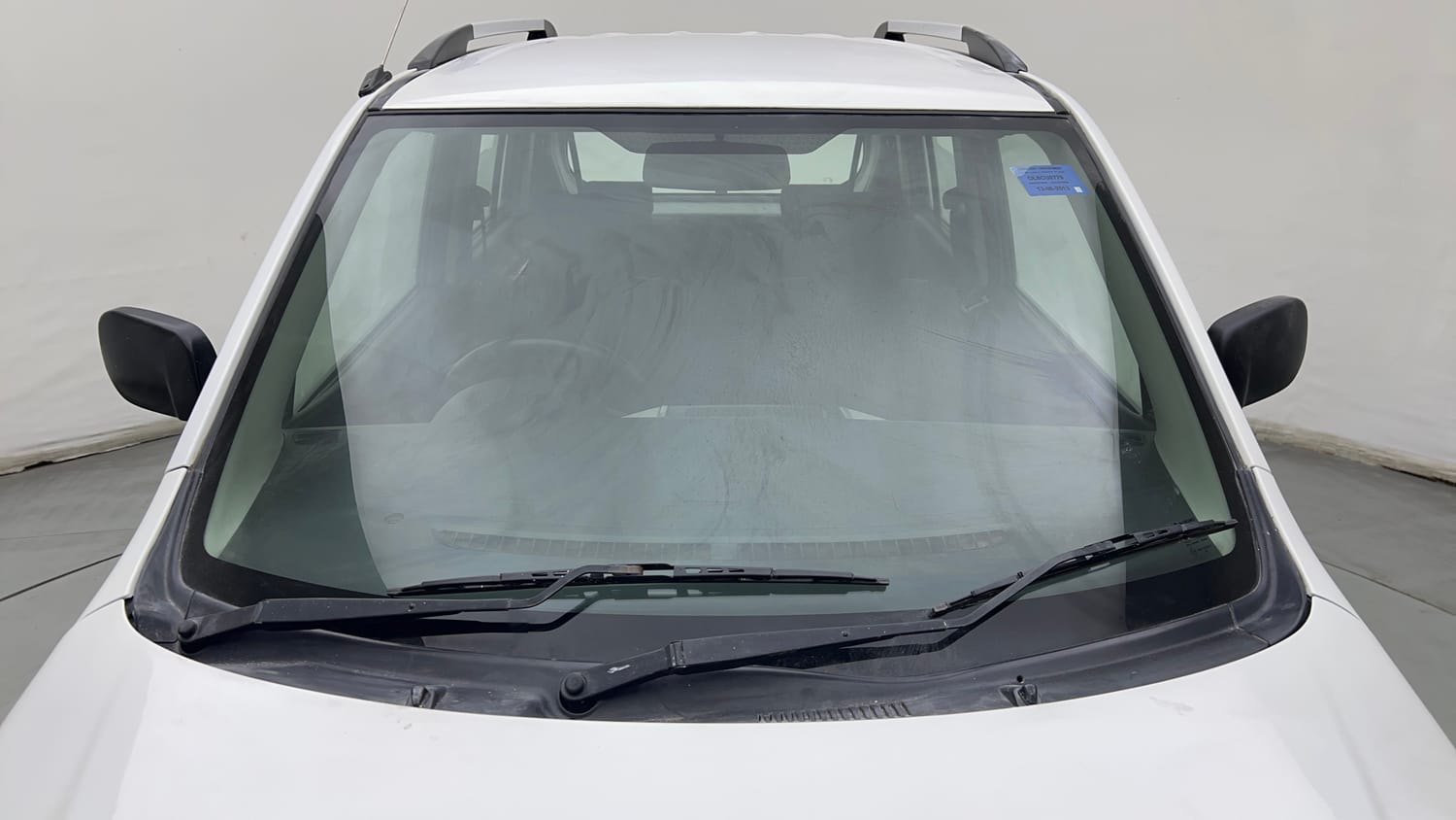 Used 2013 Maruti Suzuki Wagon R LXI Petrol Manual exterior FRONT WINDSHIELD VIEW