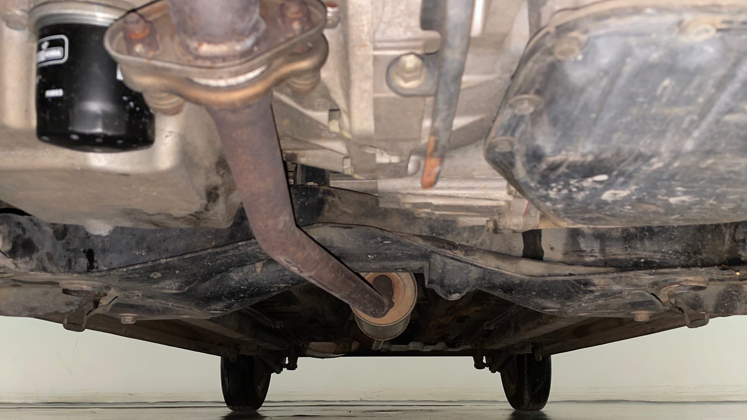 Used 2012 Maruti Suzuki A-Star Vxi (ABS) AT Petrol Automatic extra FRONT LEFT UNDERBODY VIEW