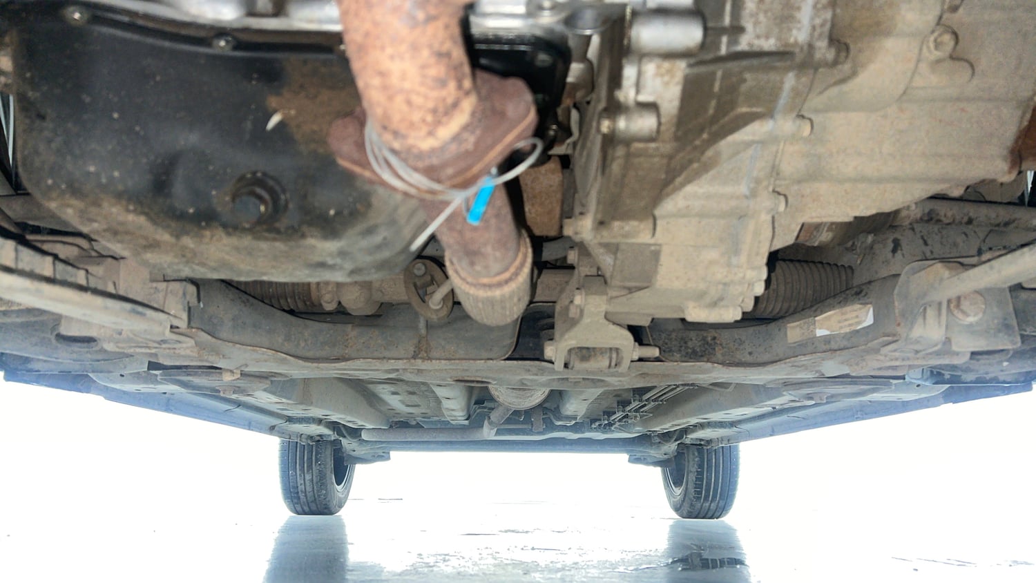 Used 2022 Tata Punch Creative Dual Tone Petrol Manual extra FRONT LEFT UNDERBODY VIEW