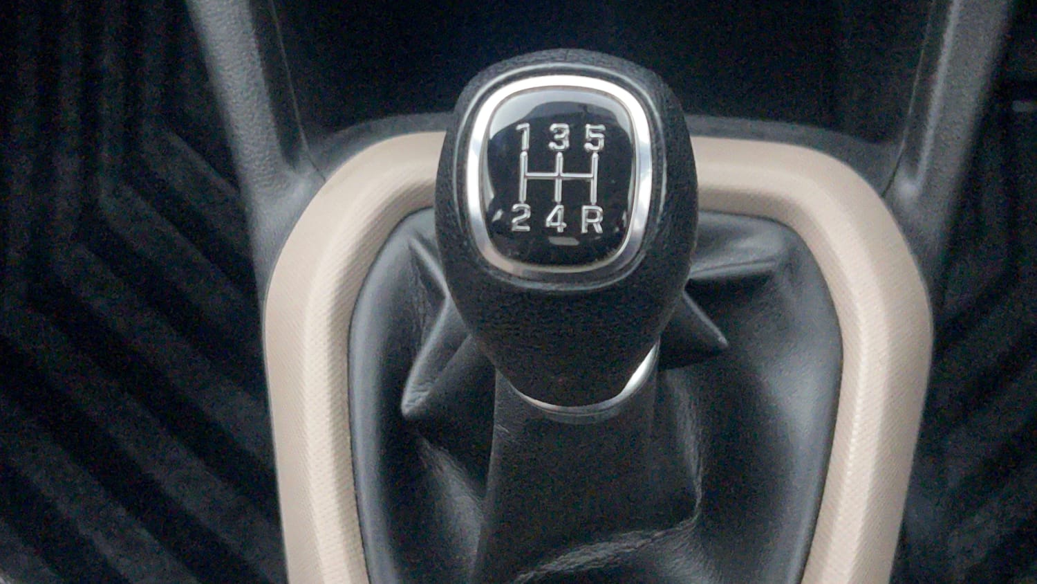 Used 2018 Hyundai Grand i10 Sportz 1.2 Kappa VTVT Petrol Manual interior GEAR  KNOB VIEW