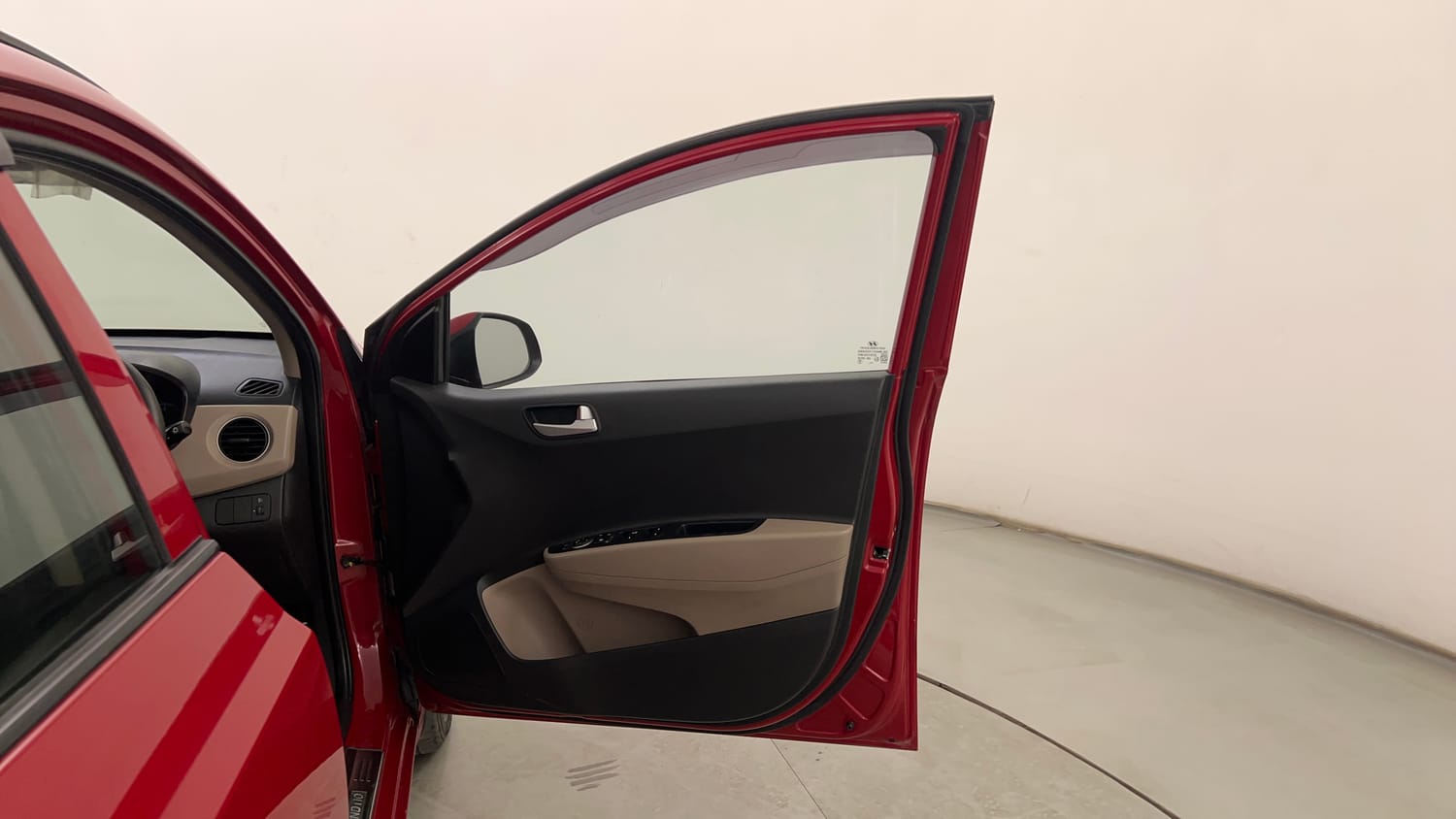Used 2017 Hyundai Grand i10 Sportz (O) 1.2 Kappa VTVT Petrol Manual interior RIGHT FRONT DOOR OPEN VIEW