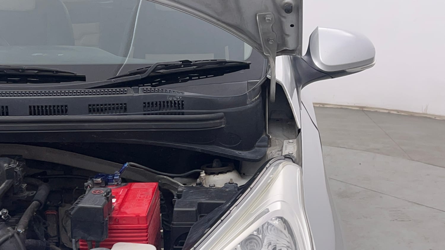 Used 2018 Hyundai Grand i10 Sportz 1.2 Kappa VTVT Petrol Manual engine ENGINE LEFT SIDE HINGE & APRON VIEW
