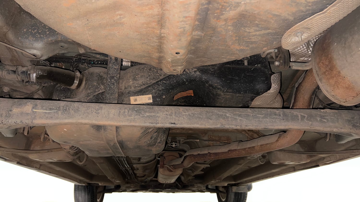 Used 2021 Mahindra XUV 300 W8 1.2 Petrol Petrol Manual extra REAR UNDERBODY VIEW (TAKEN FROM REAR)