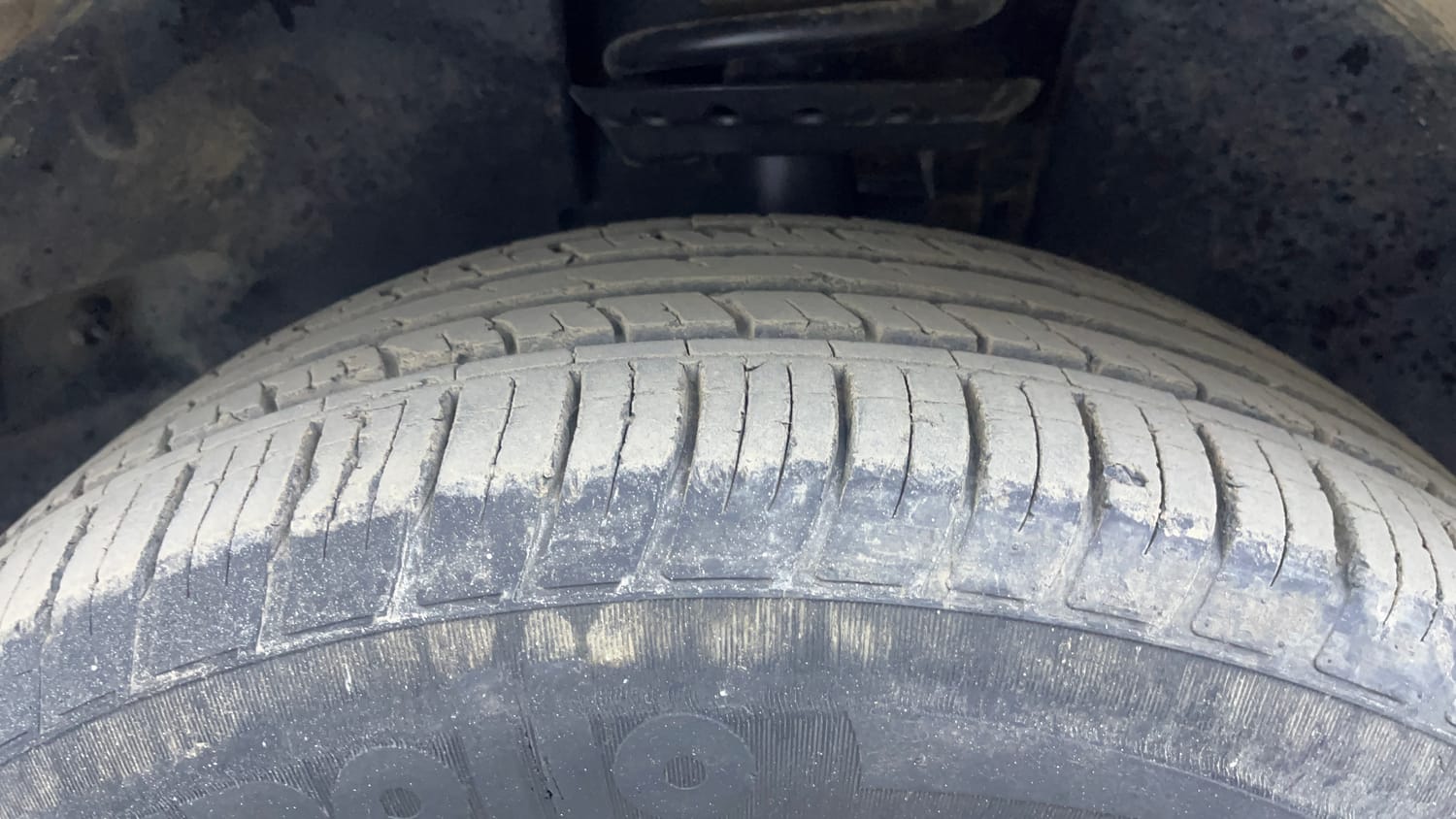 Used 2023 Tata Harrier XZ Plus Dark Edition Diesel Manual tyres LEFT FRONT TYRE TREAD VIEW